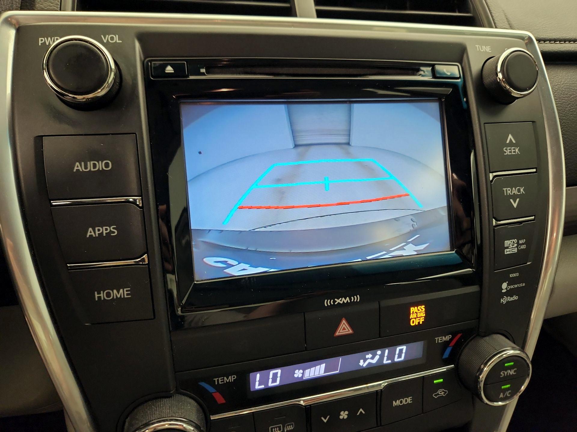 Thumbnail: 2016 Toyota Camry - 15