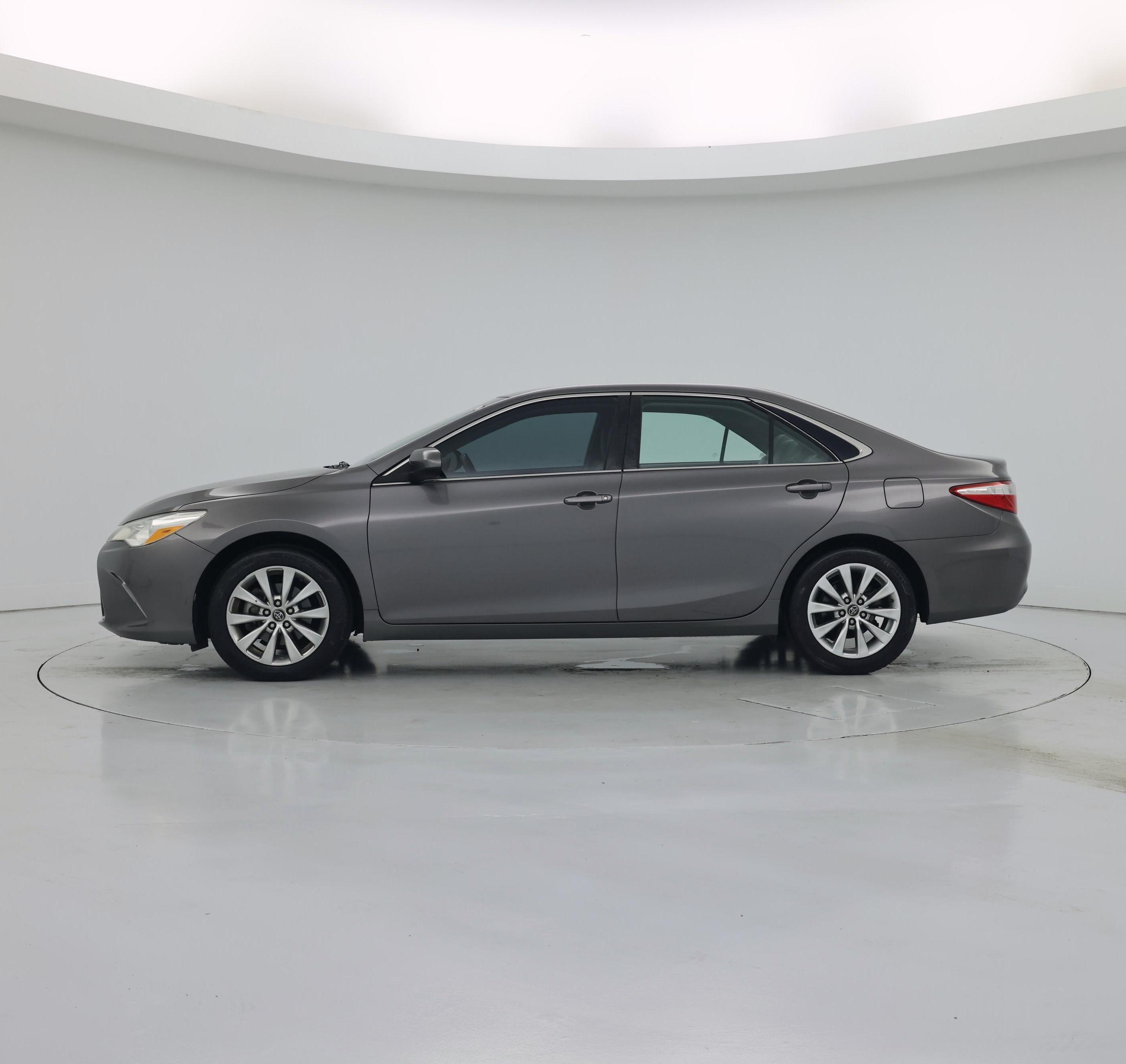 Thumbnail: 2016 Toyota Camry - 3