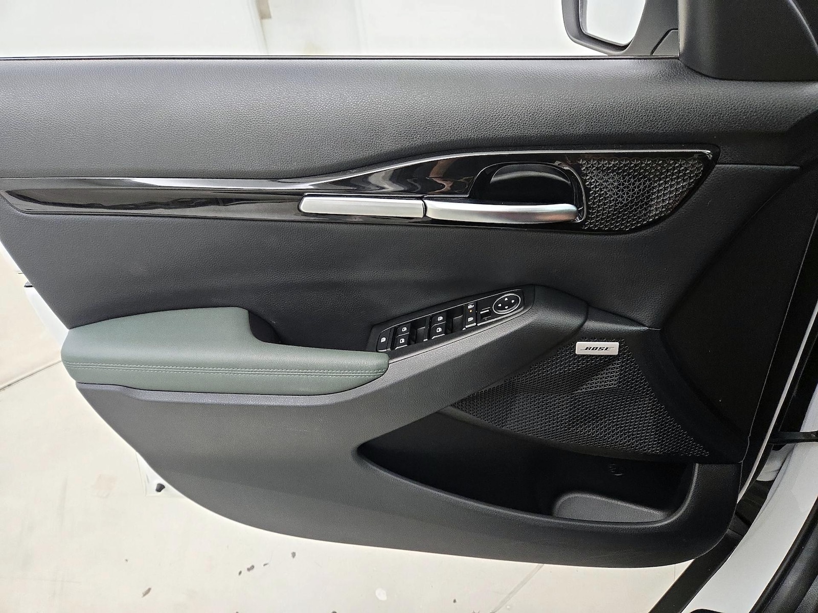 2024 Kia Seltos SX - Photo 13