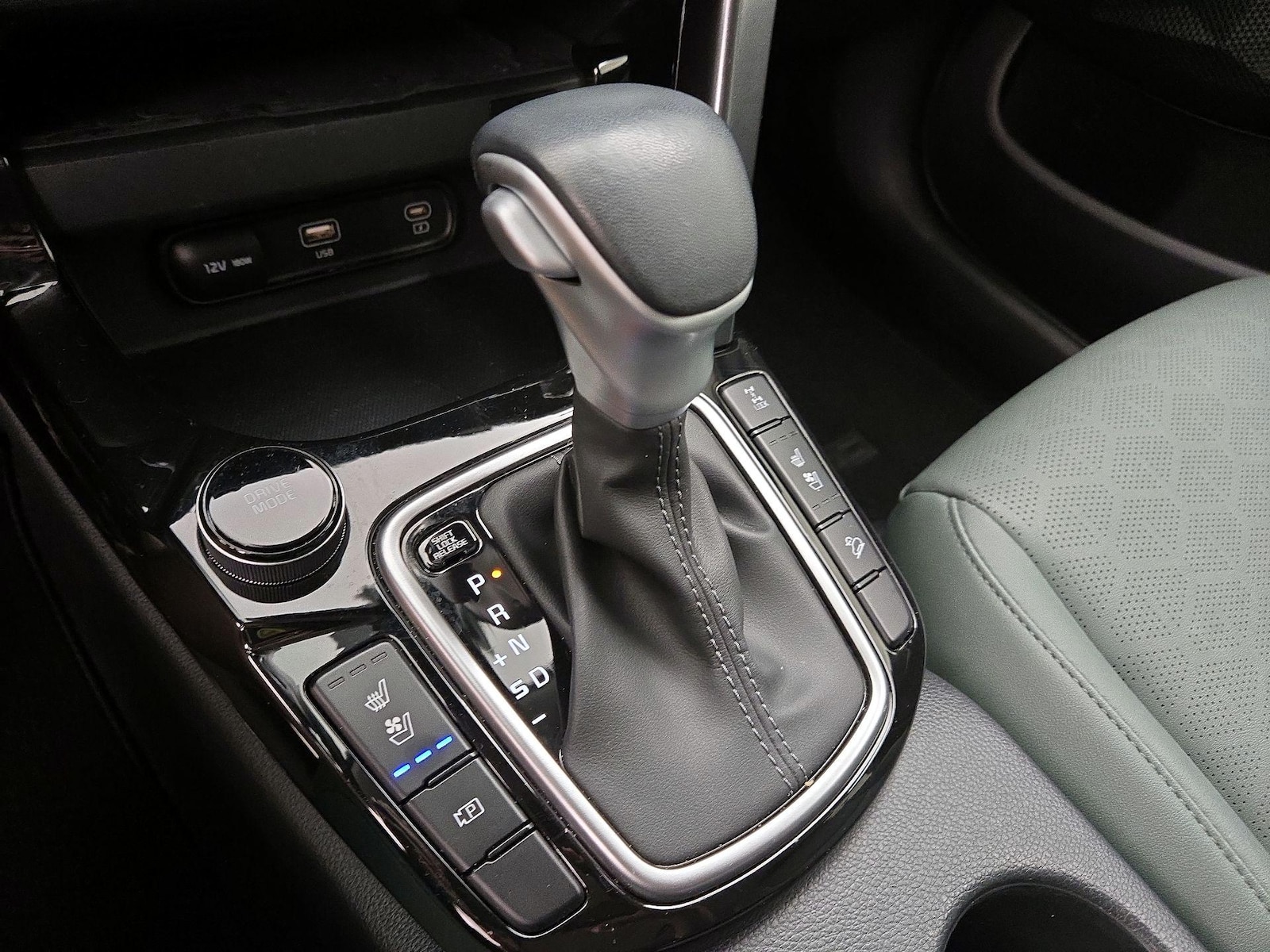 2024 Kia Seltos SX - Photo 19