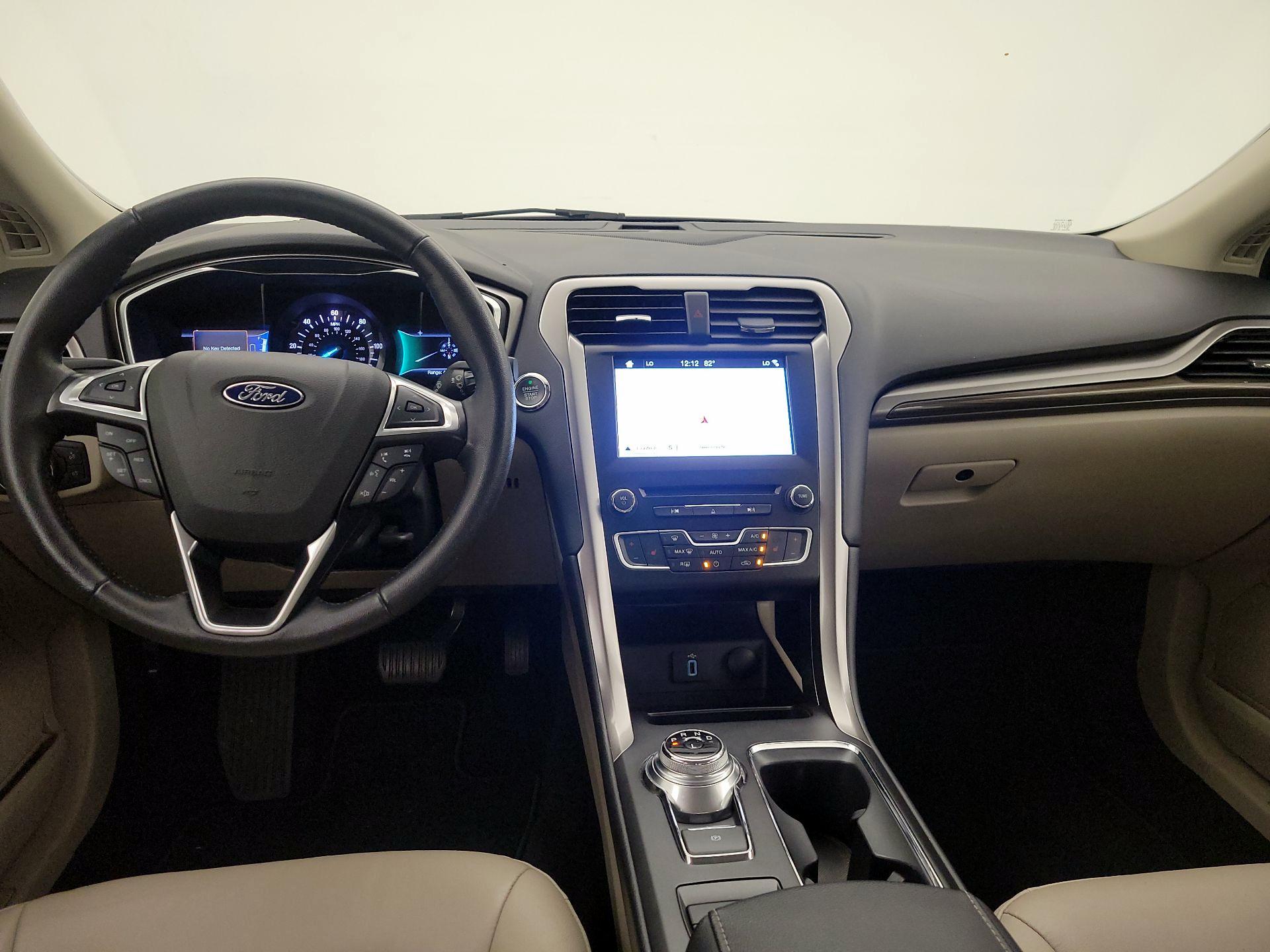 Thumbnail: 2017 Ford Fusion - 9
