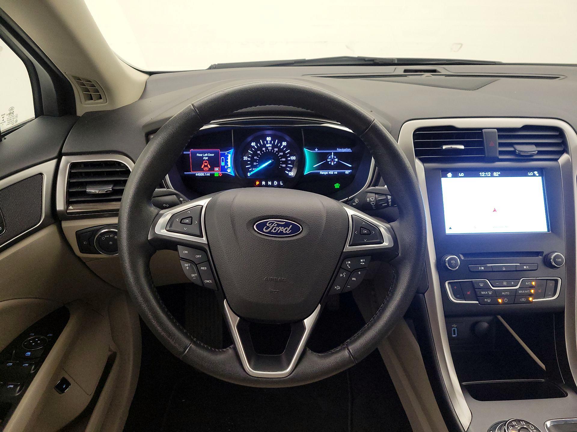Thumbnail: 2017 Ford Fusion - 10