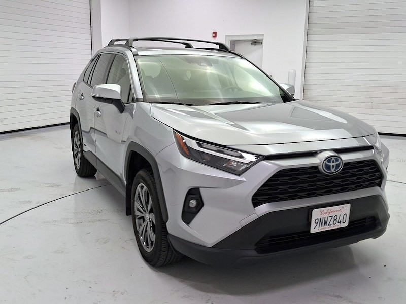 2024 Toyota RAV4 Hybrid XLE Premium