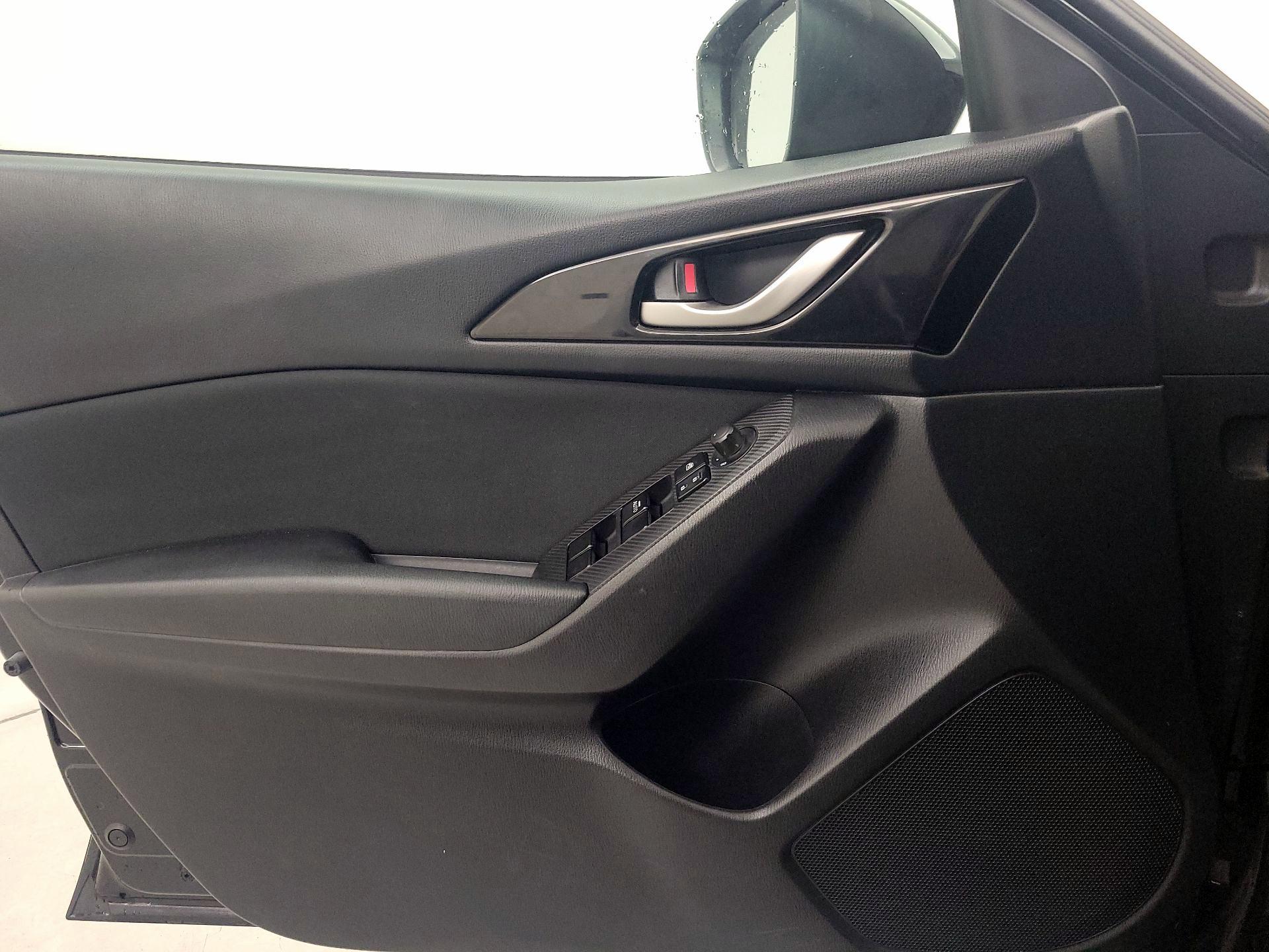 Thumbnail: 2016 Mazda Mazda3 - 12