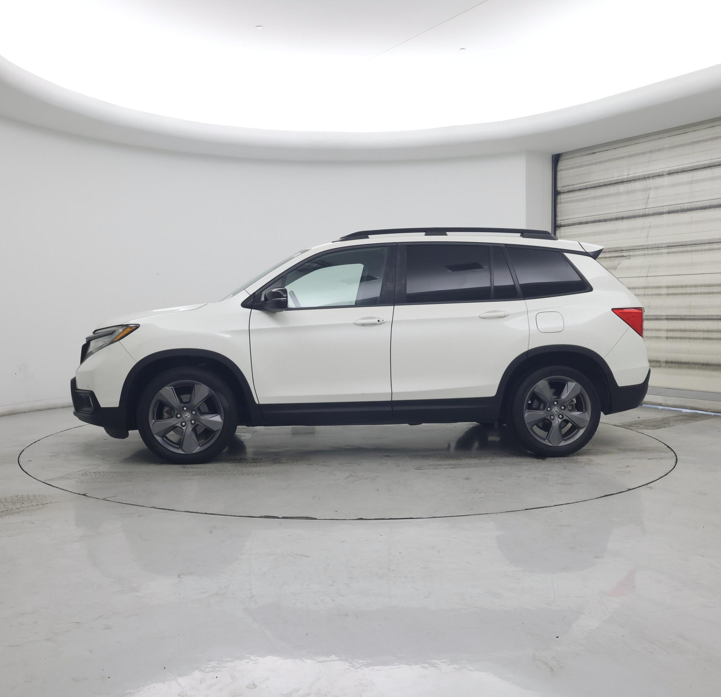 Thumbnail: 2019 Honda Passport - 3