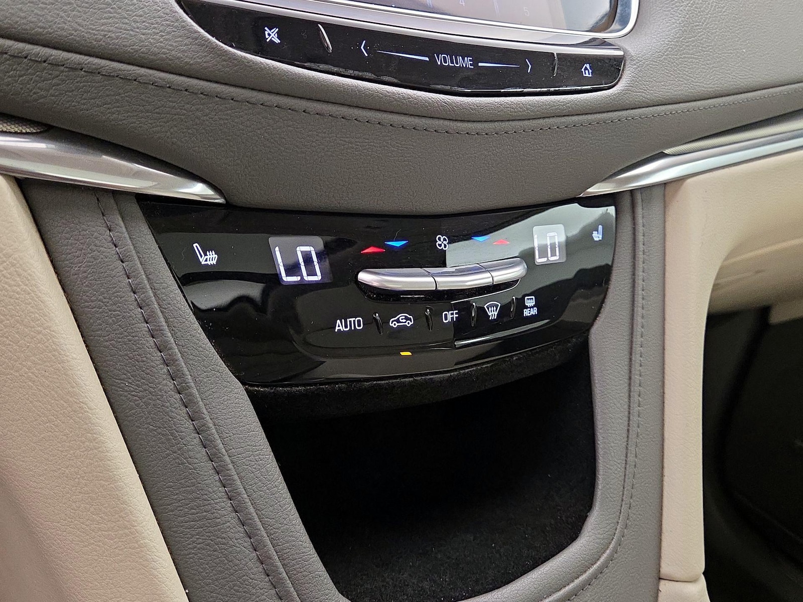2017 Cadillac XT5 Luxury - Photo 17