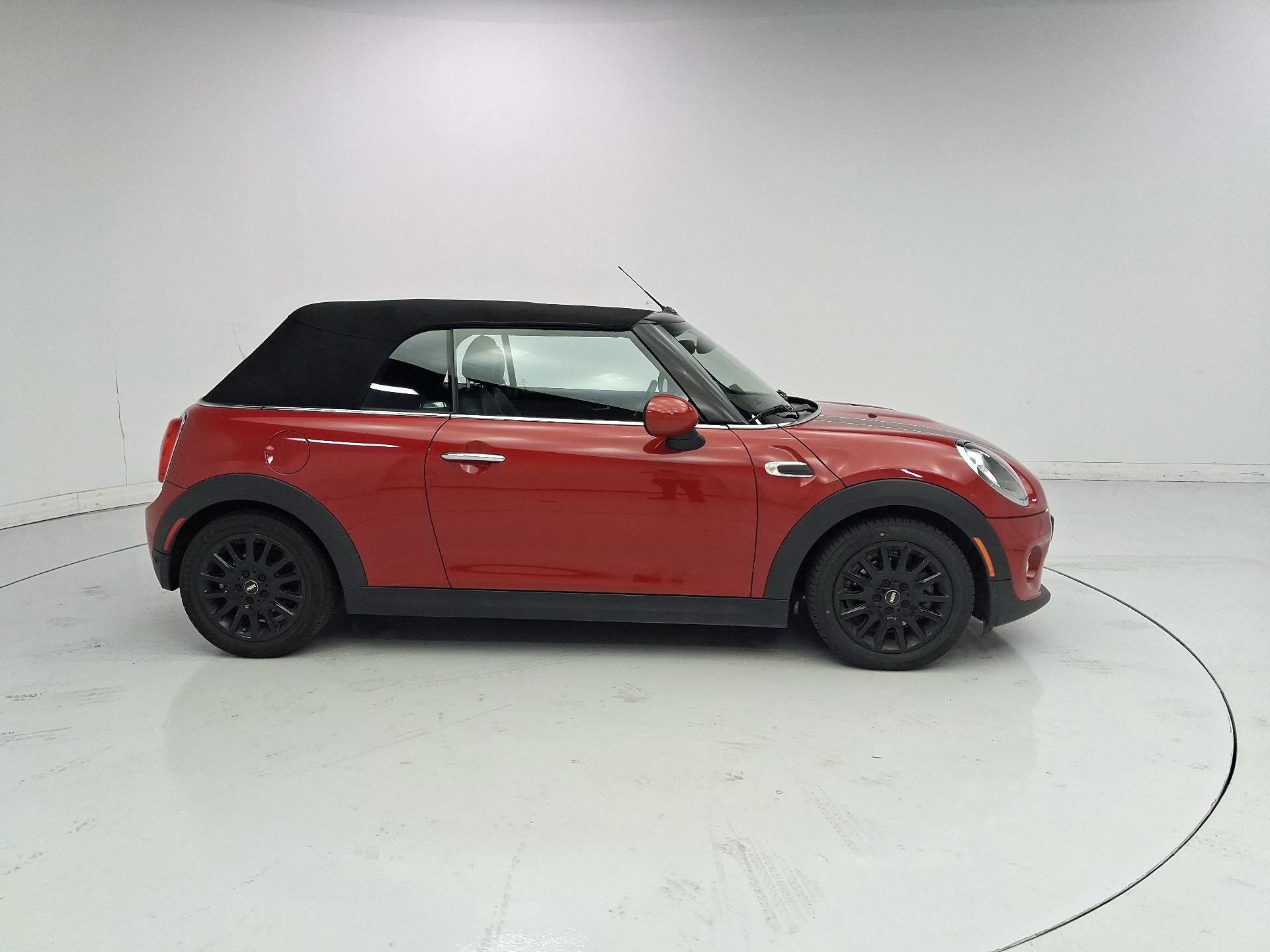 Thumbnail: 2017 MINI Cooper - 4