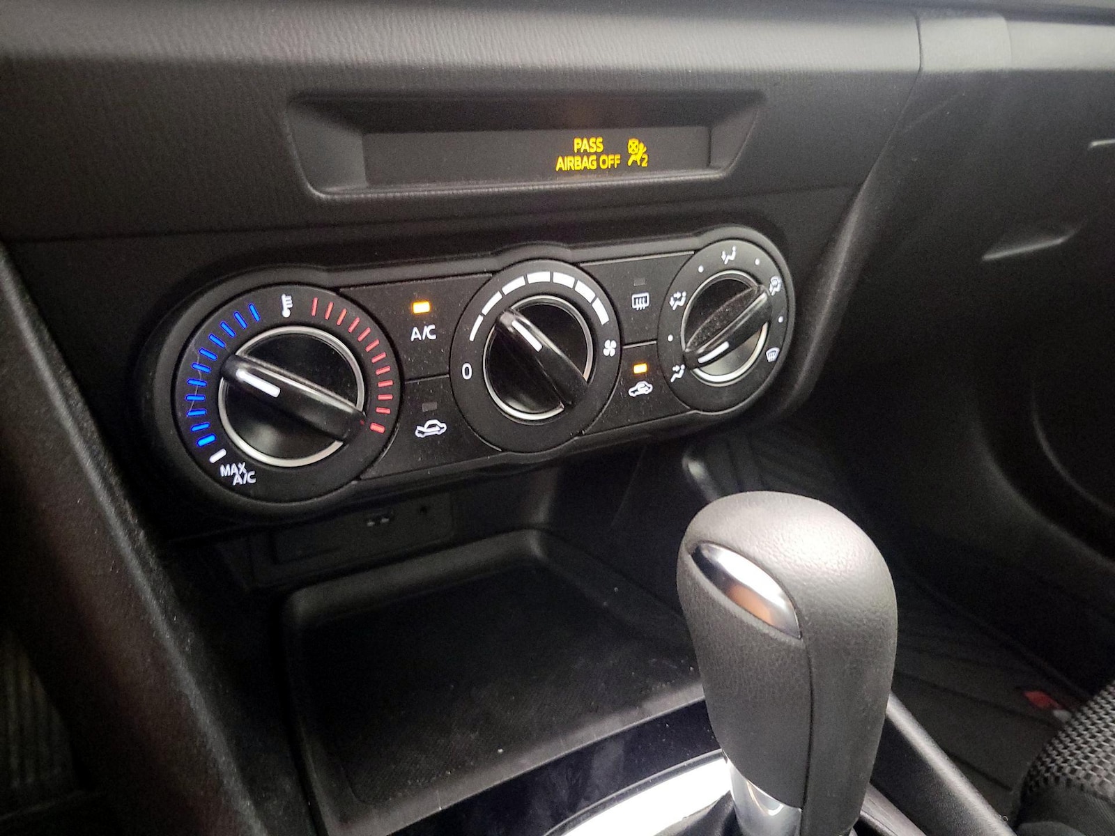 2017 Mazda Mazda3 Sport - Photo 17