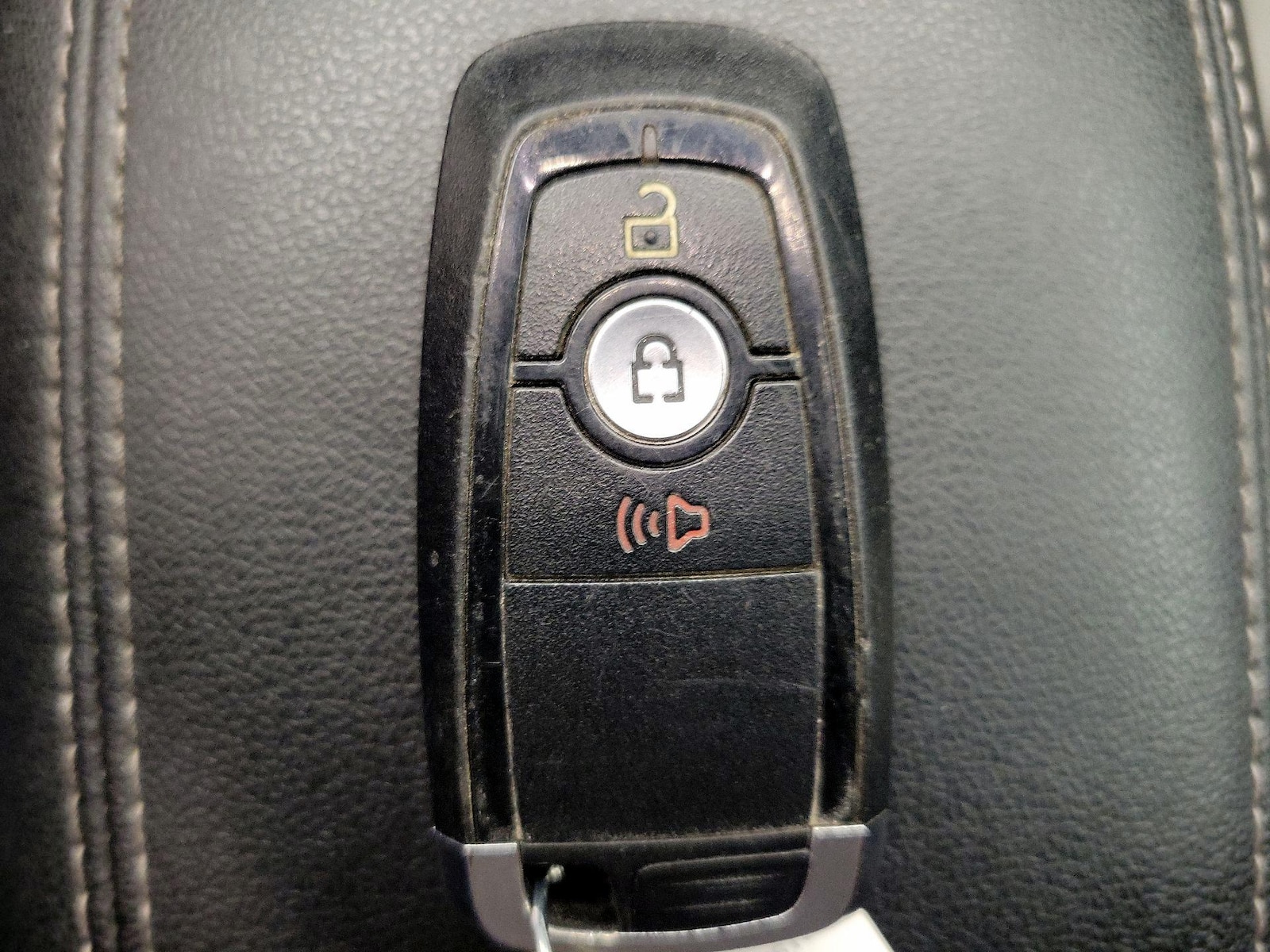 2022 Ford Escape SE - Photo 24