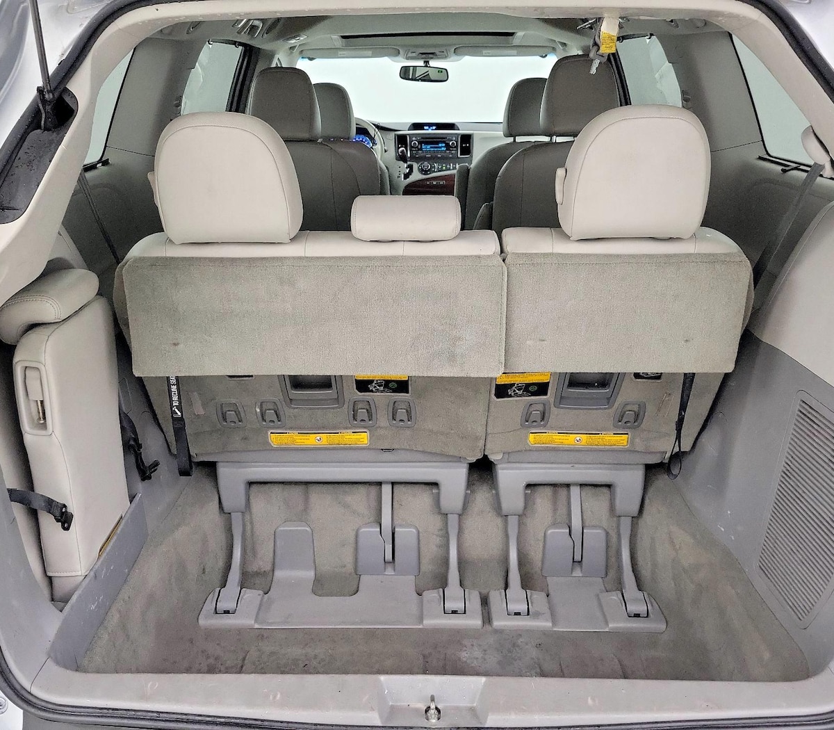 Trunk/Cargo (Seats Up)