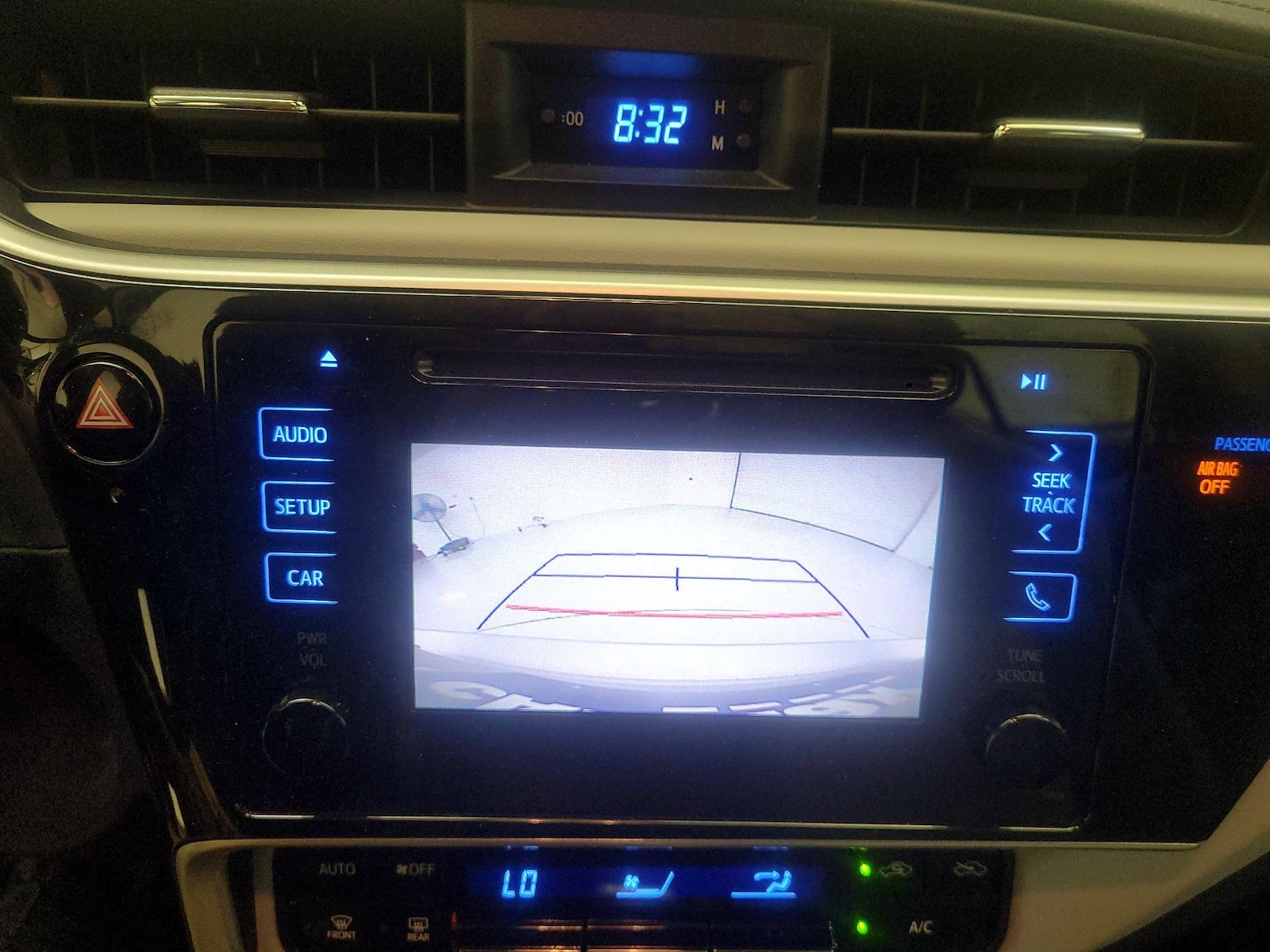 2018 Toyota Corolla LE - Photo 15