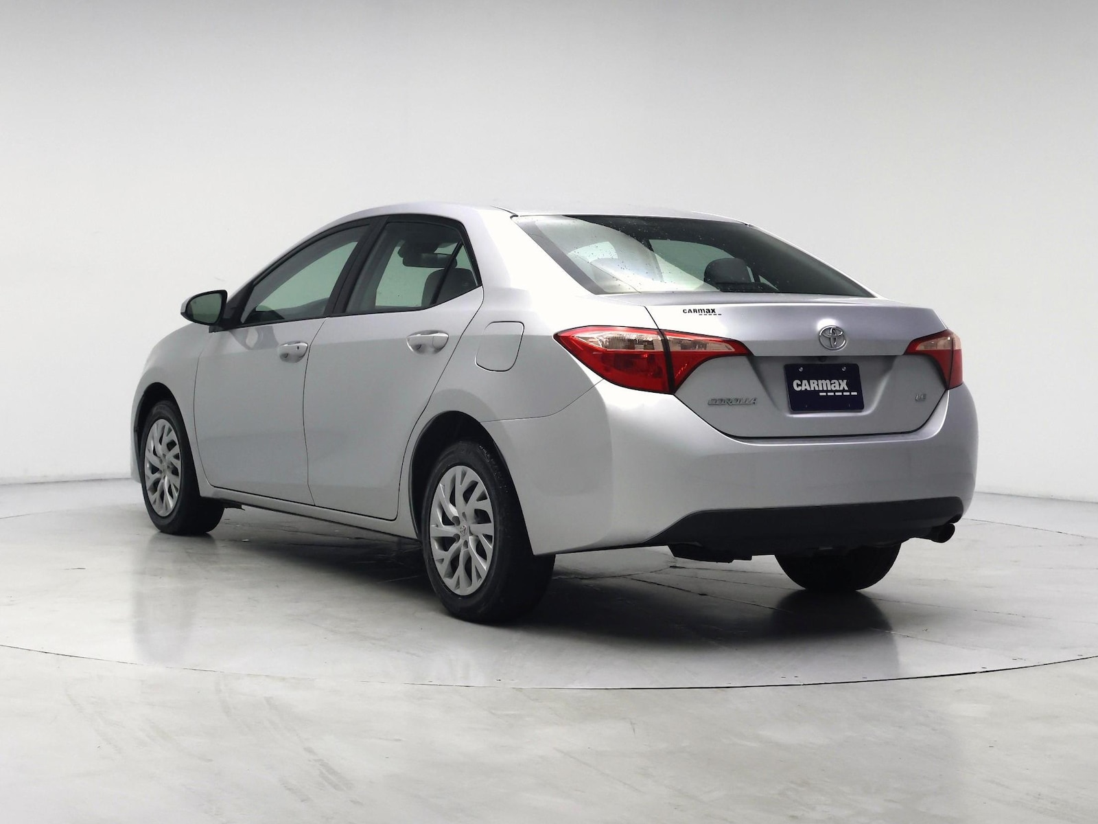 2018 Toyota Corolla LE - Photo 3