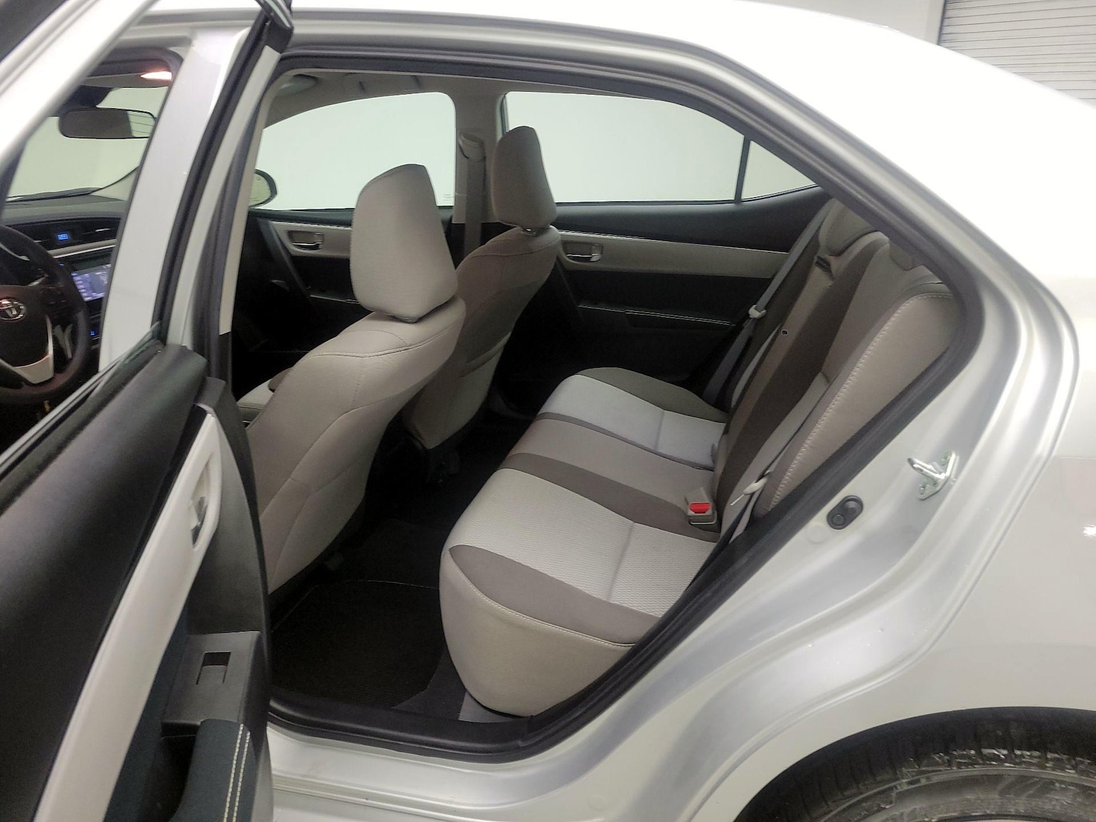 2018 Toyota Corolla LE - Photo 20