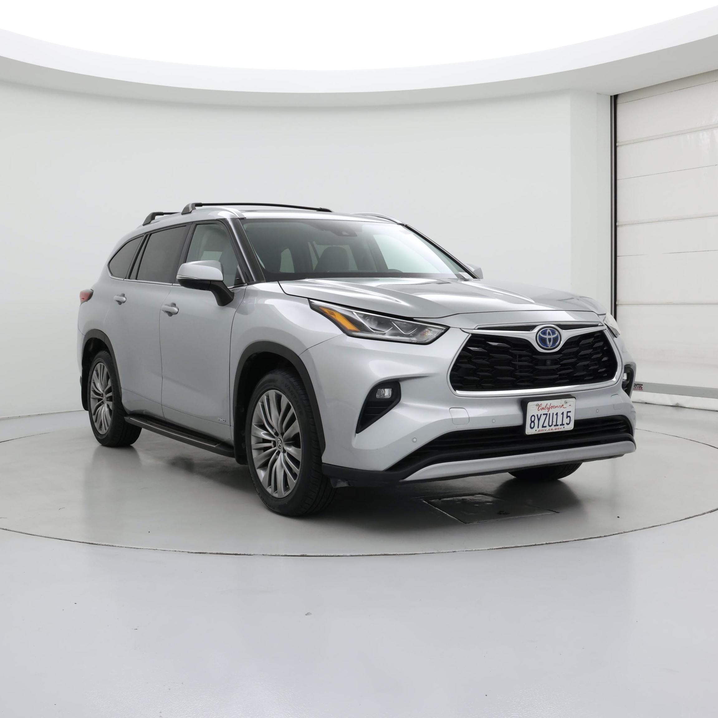 Silver 2022 Toyota Highlander Hybrid SUV / Crossover All-Wheel Drive Automatic