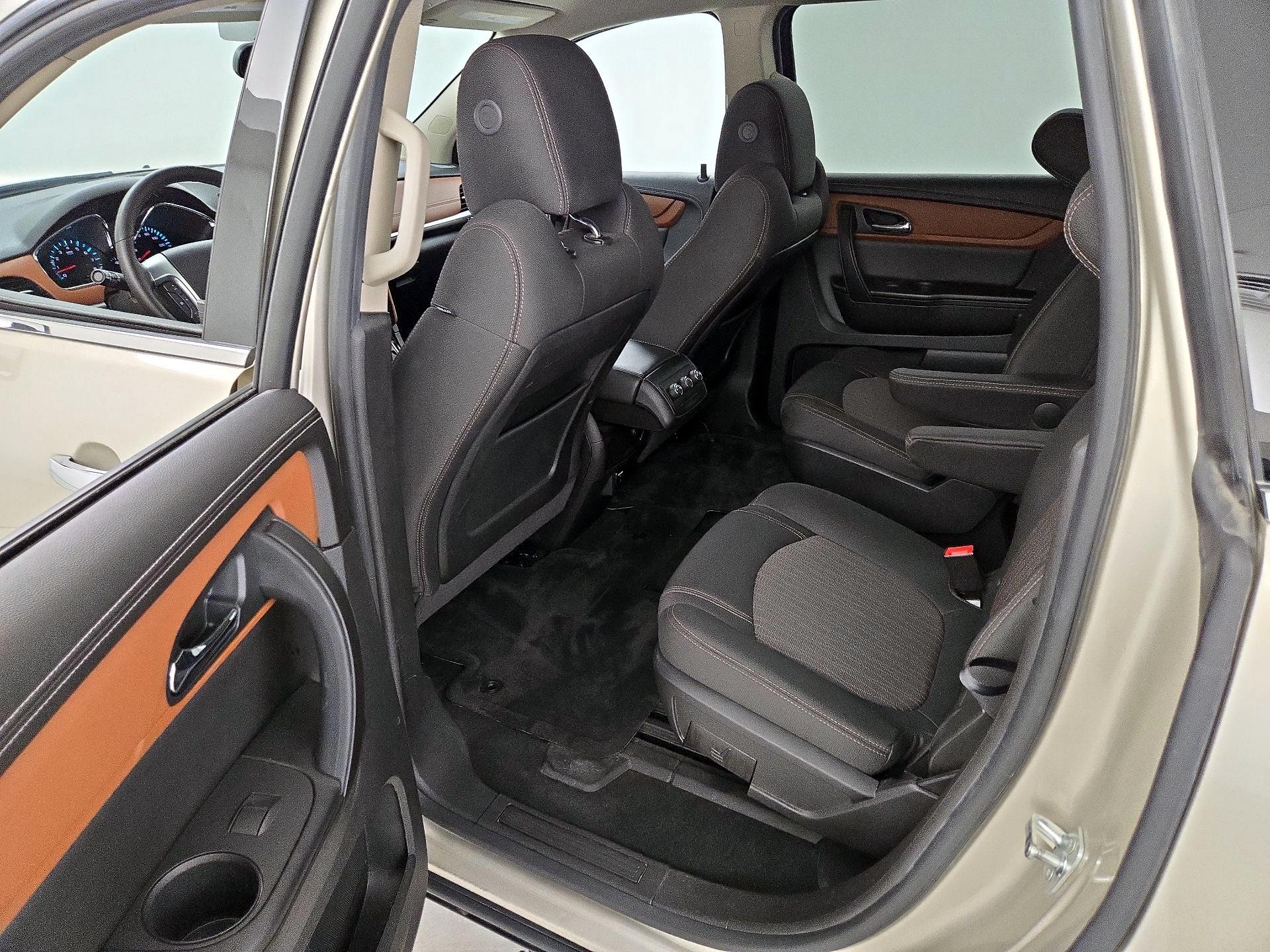 Thumbnail: 2016 Chevrolet Traverse - 19
