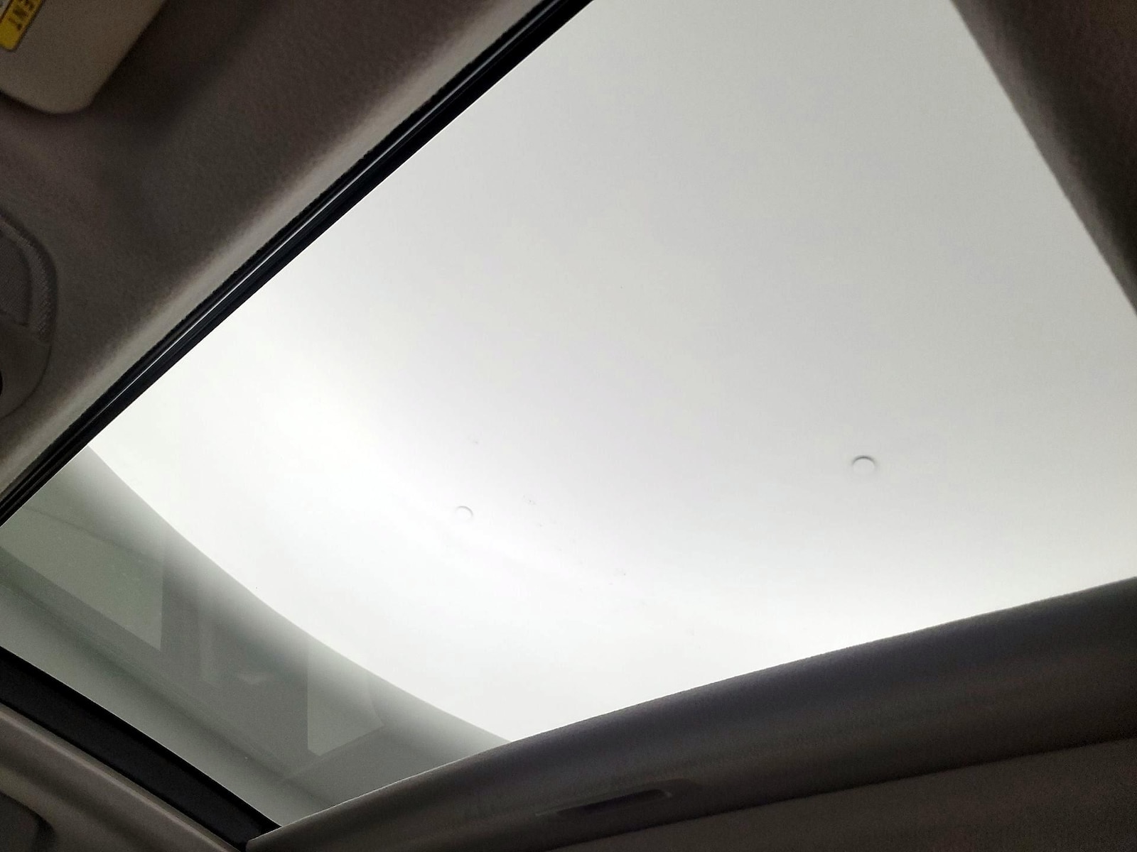 Sunroof(s) & Overhead Airbags