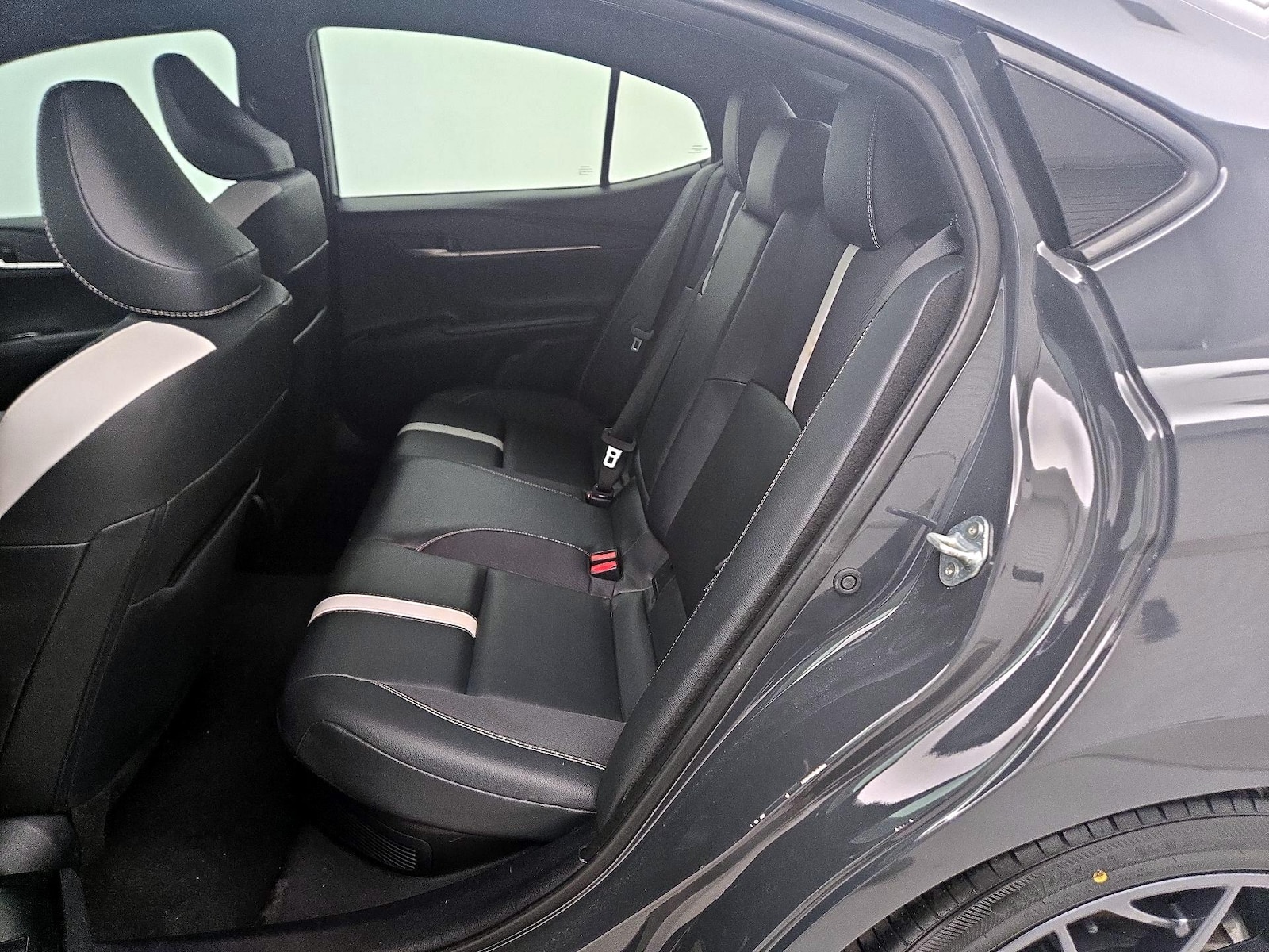 2025 Toyota Camry SE - Photo 21