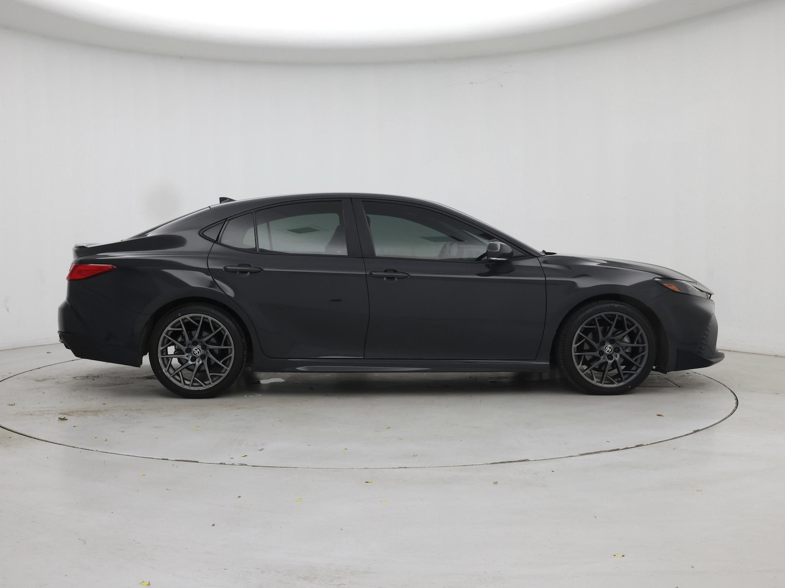 2025 Toyota Camry SE - Photo 8
