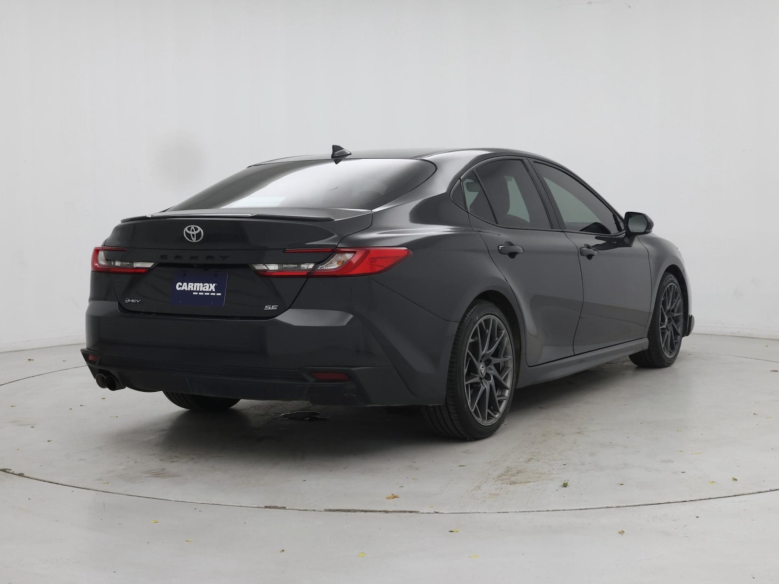 2025 Toyota Camry SE - Photo 9