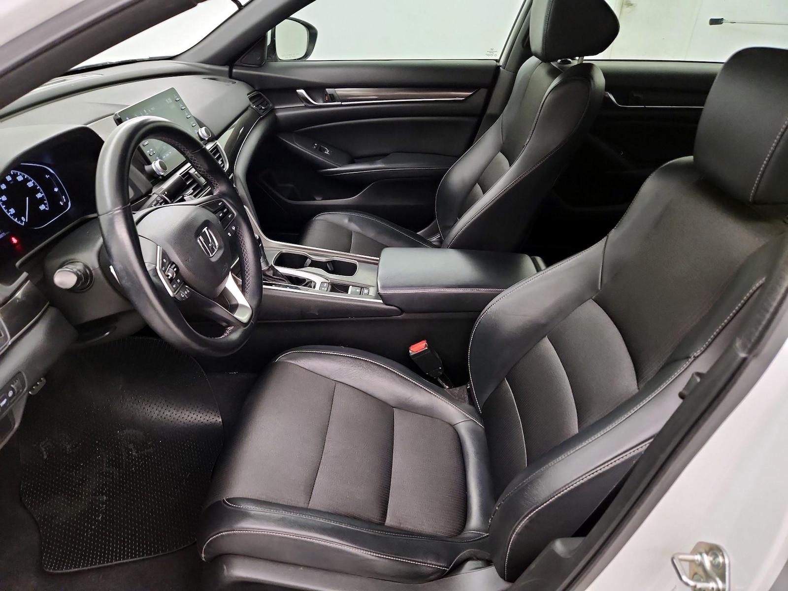 Power Seat(s) & Side Airbags
