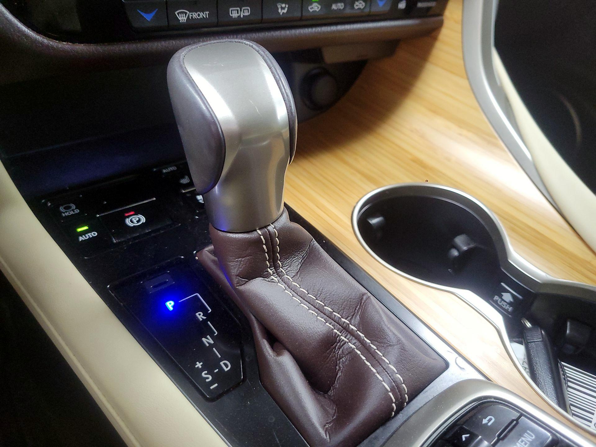 Thumbnail: 2018 Lexus RX - 18