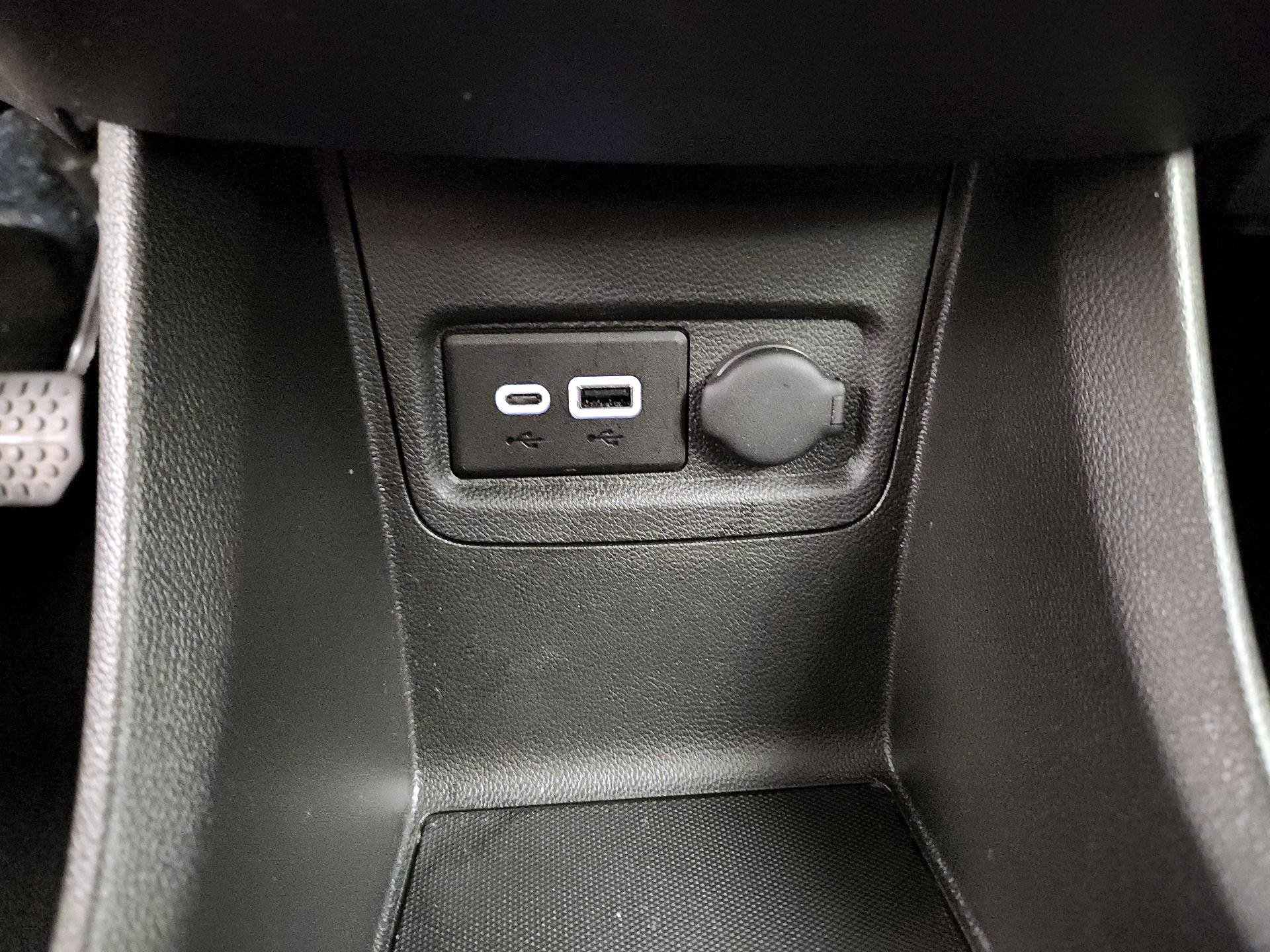 Thumbnail: 2019 Chevrolet Spark - 17