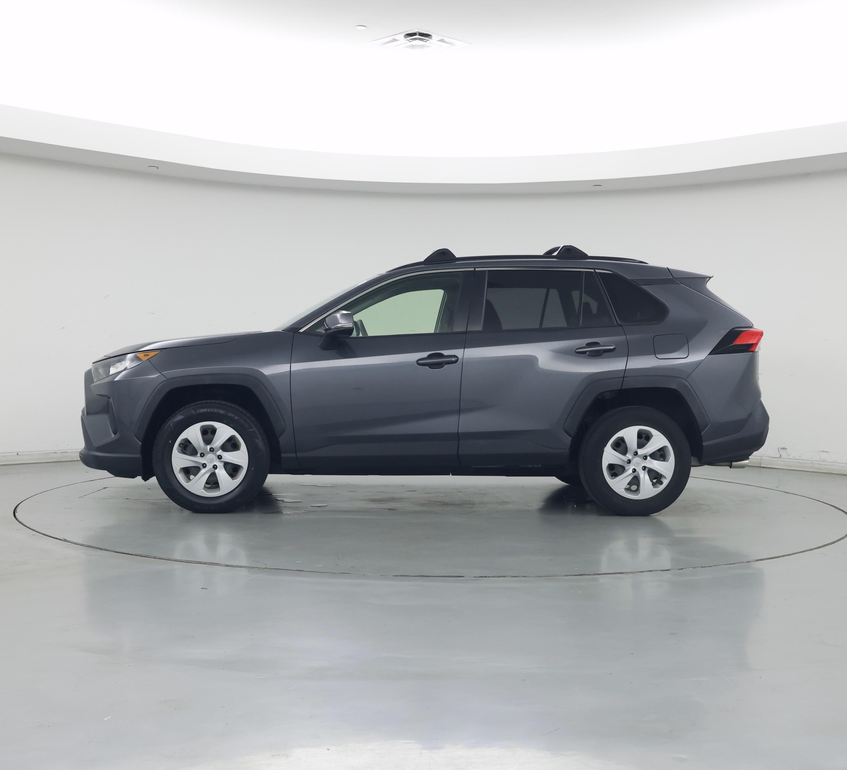Thumbnail: 2019 Toyota RAV4 - 3