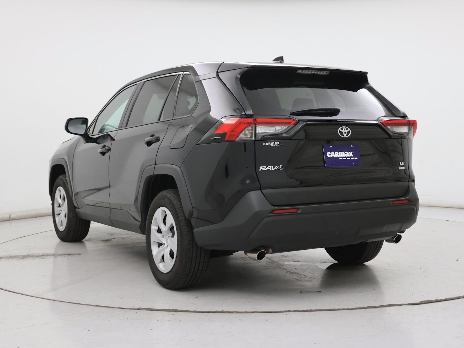2025 Toyota RAV4 LE - Photo 3