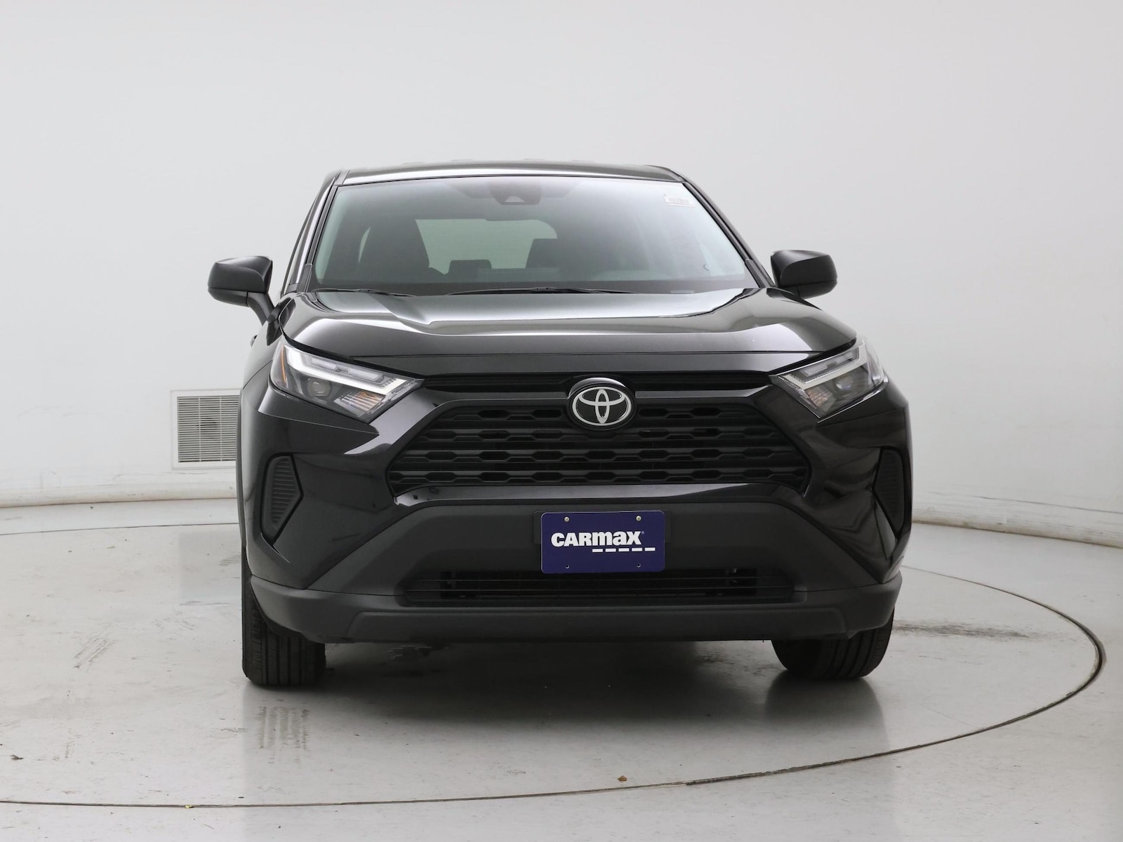 2025 Toyota RAV4 LE - Photo 6