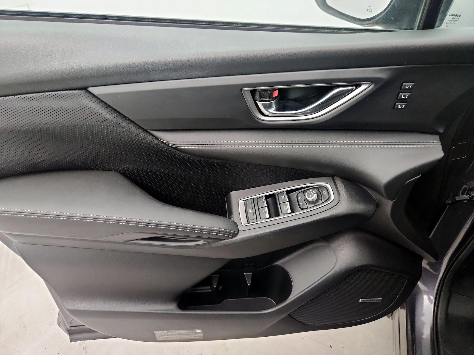 2023 Subaru Ascent Limited - Photo 13