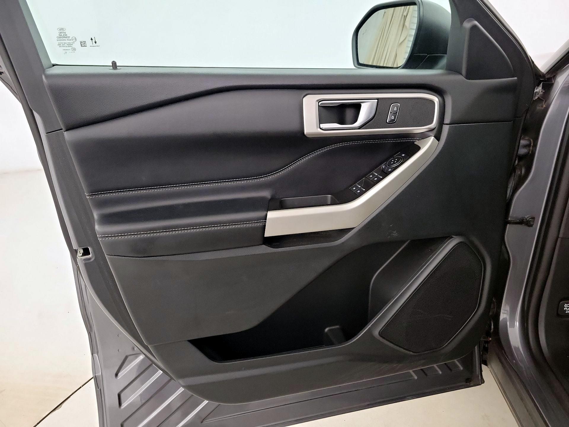 Thumbnail: 2021 Ford Explorer - 12