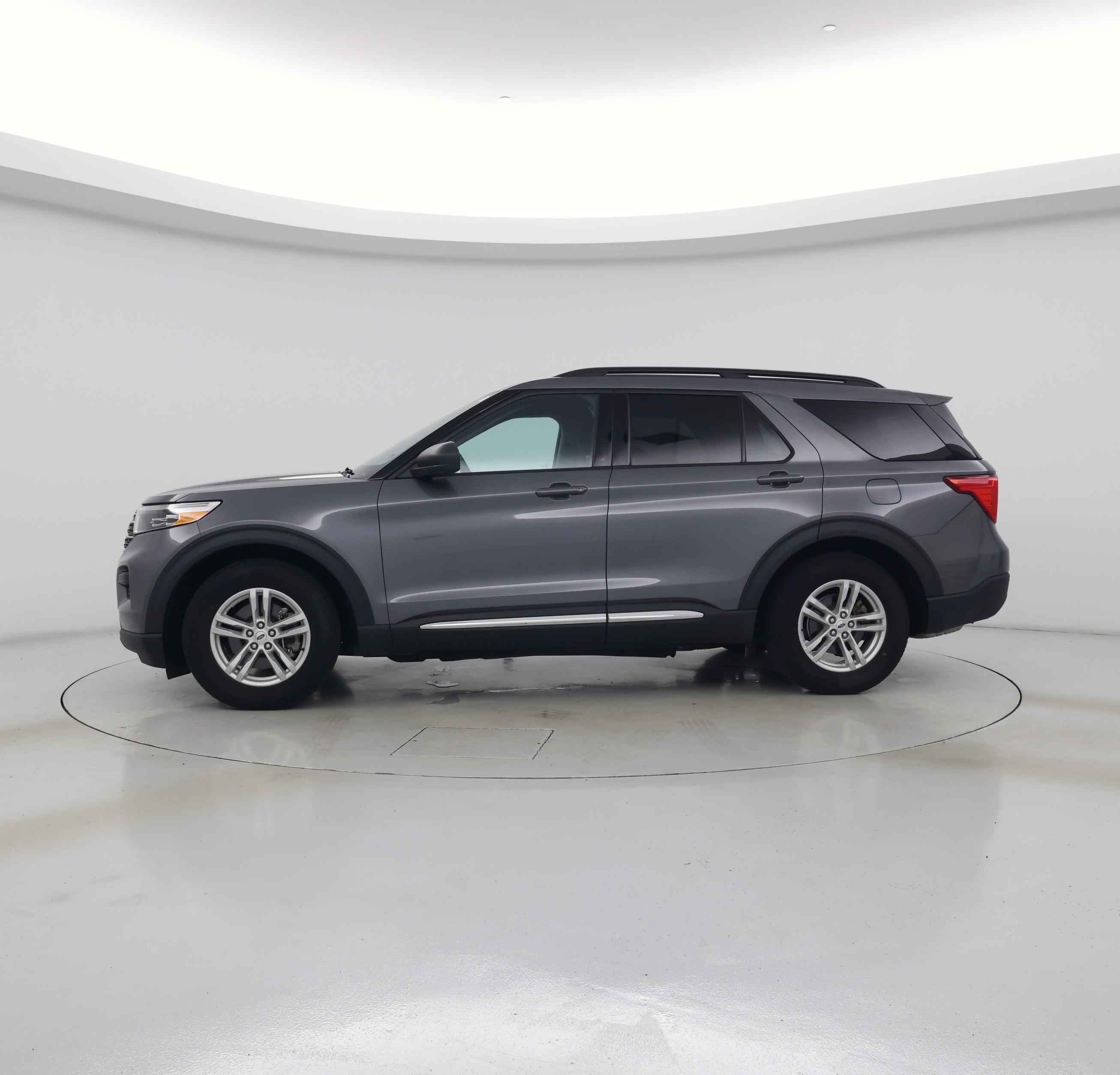 Thumbnail: 2021 Ford Explorer - 3