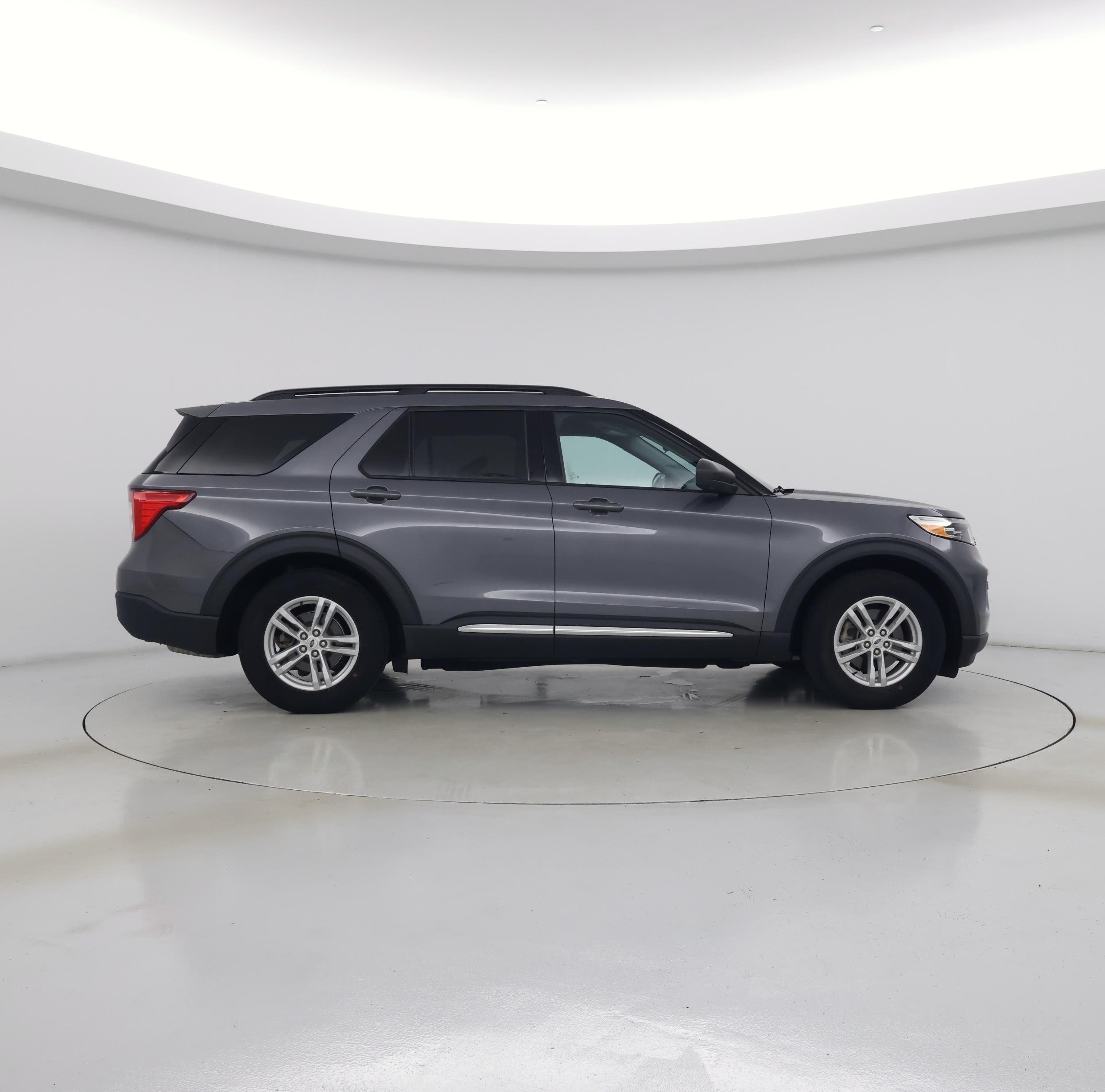 Thumbnail: 2021 Ford Explorer - 7