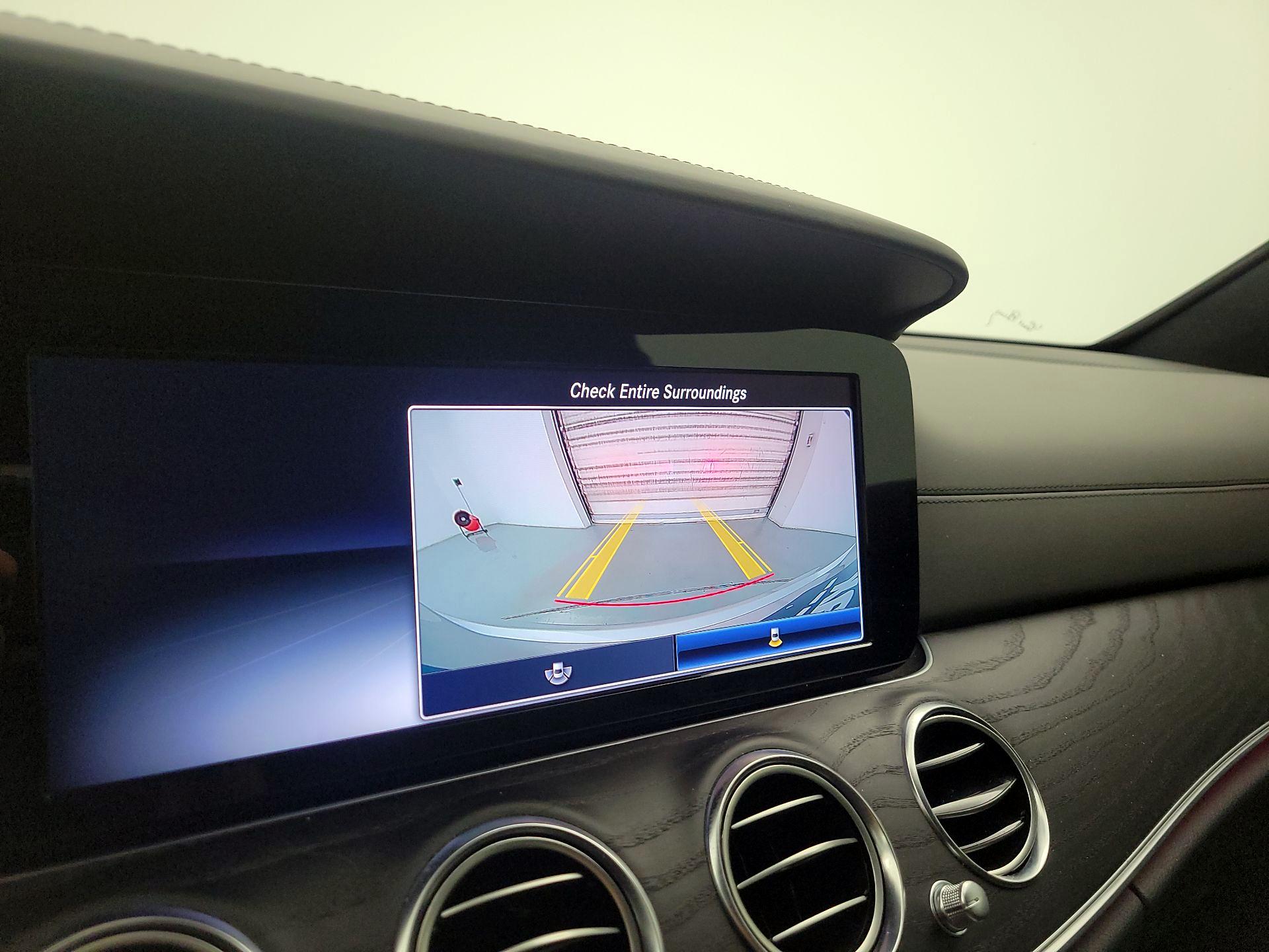 Thumbnail: 2019 Mercedes-Benz E-Class - 15