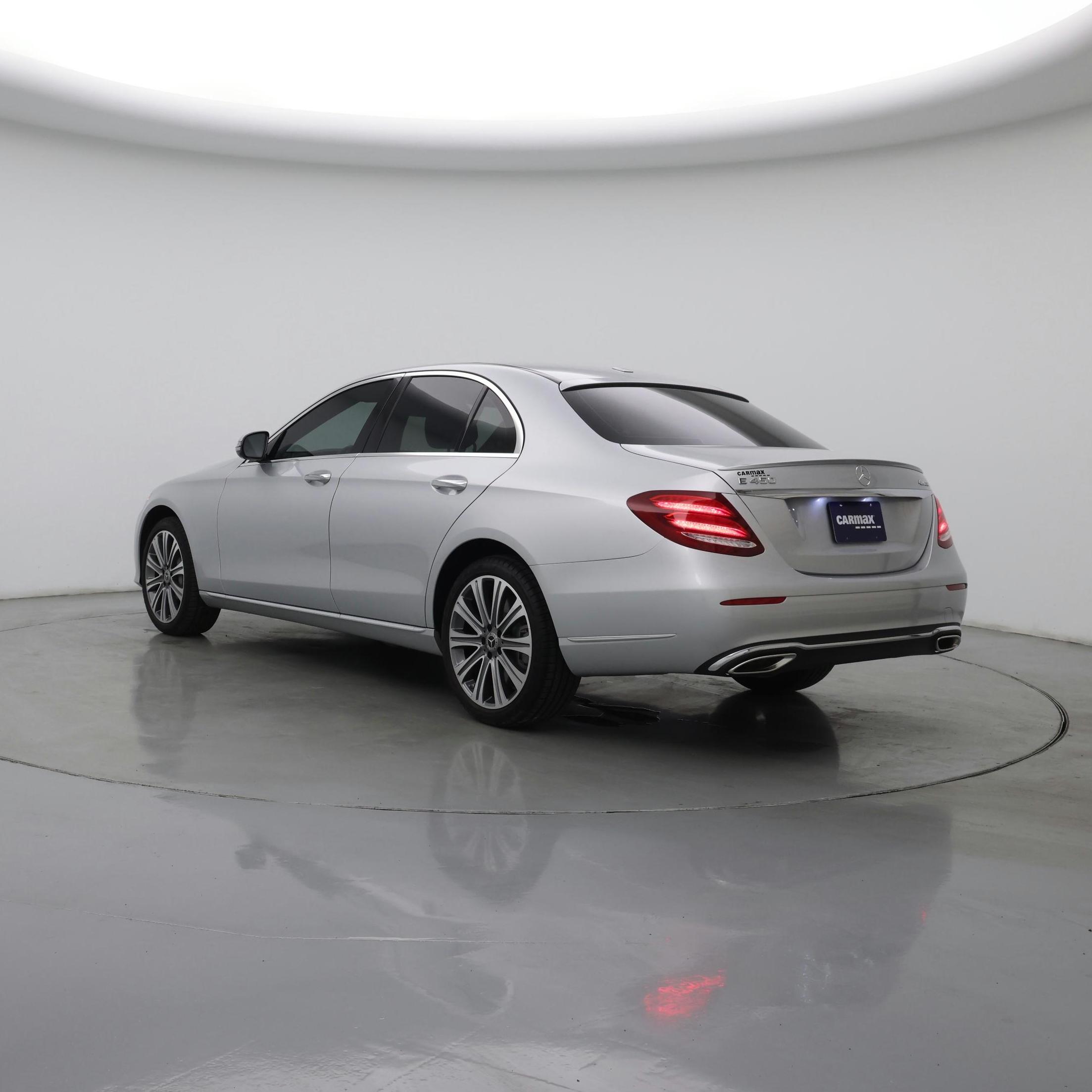 Thumbnail: 2019 Mercedes-Benz E-Class - 2