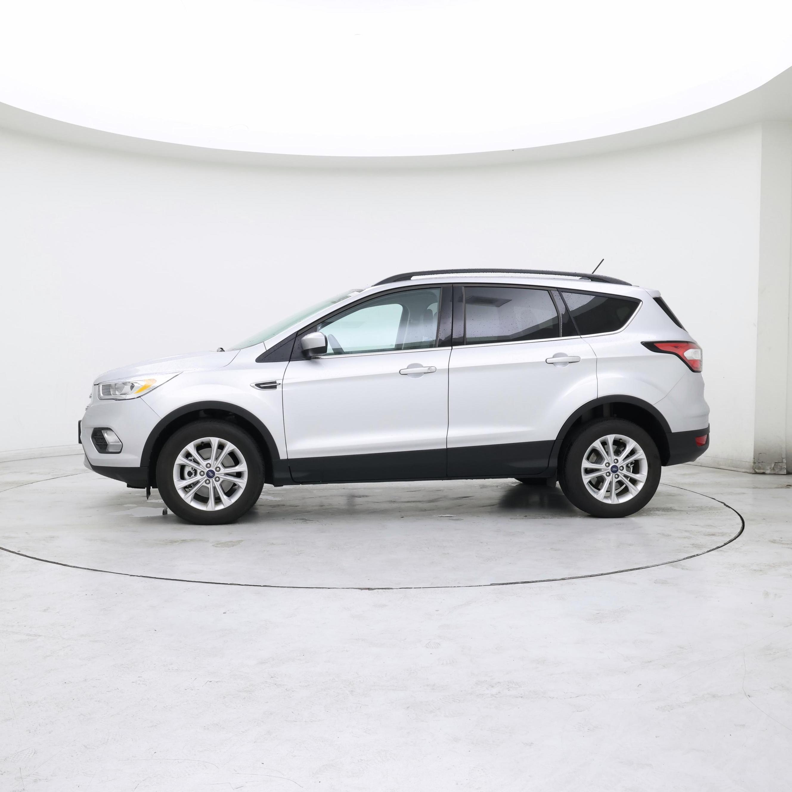 Thumbnail: 2018 Ford Escape - 3