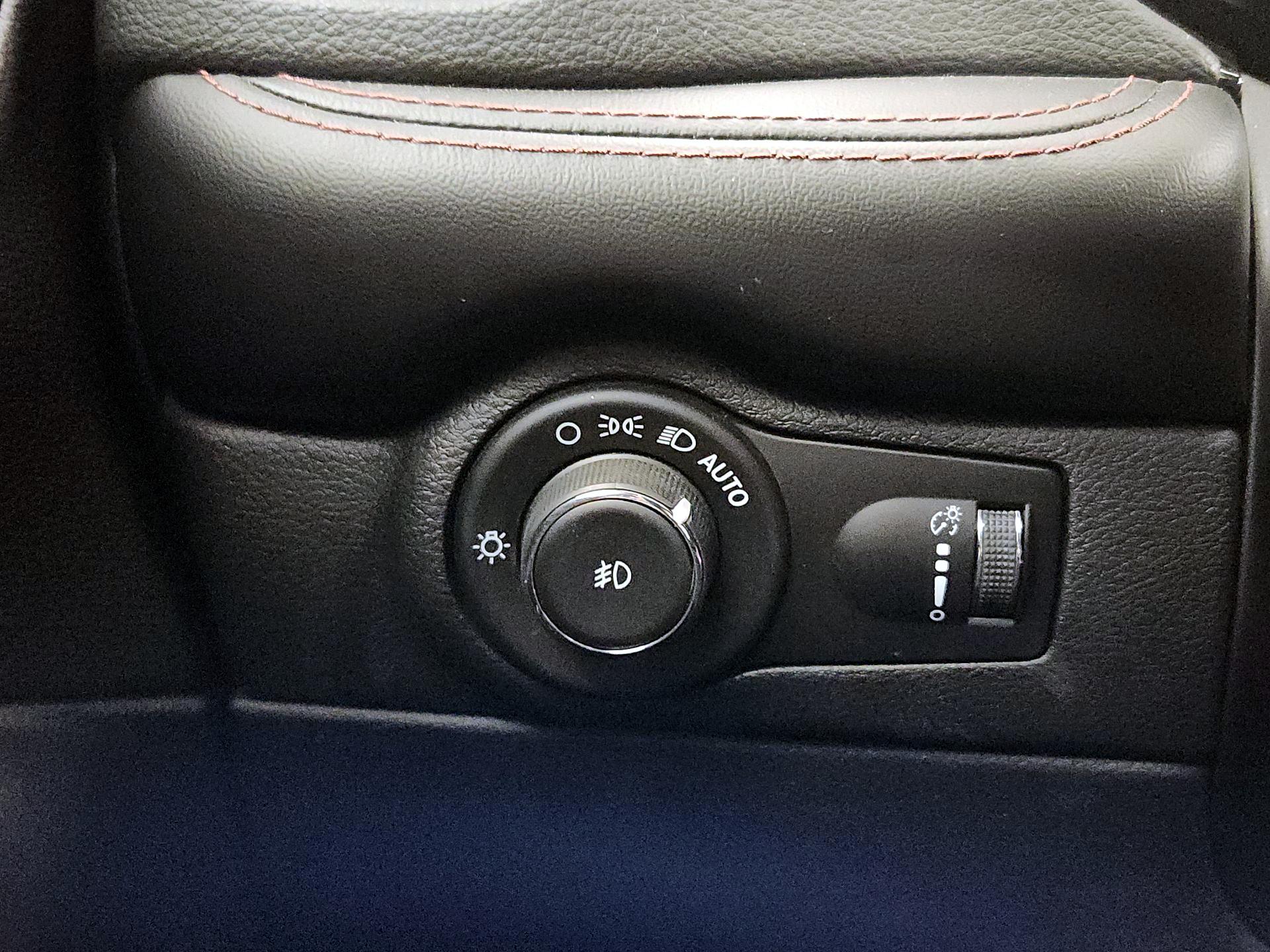 Thumbnail: 2021 Dodge Durango - 13
