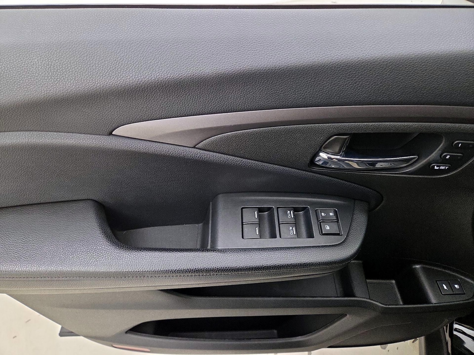 2021 Honda Pilot SE - Photo 13