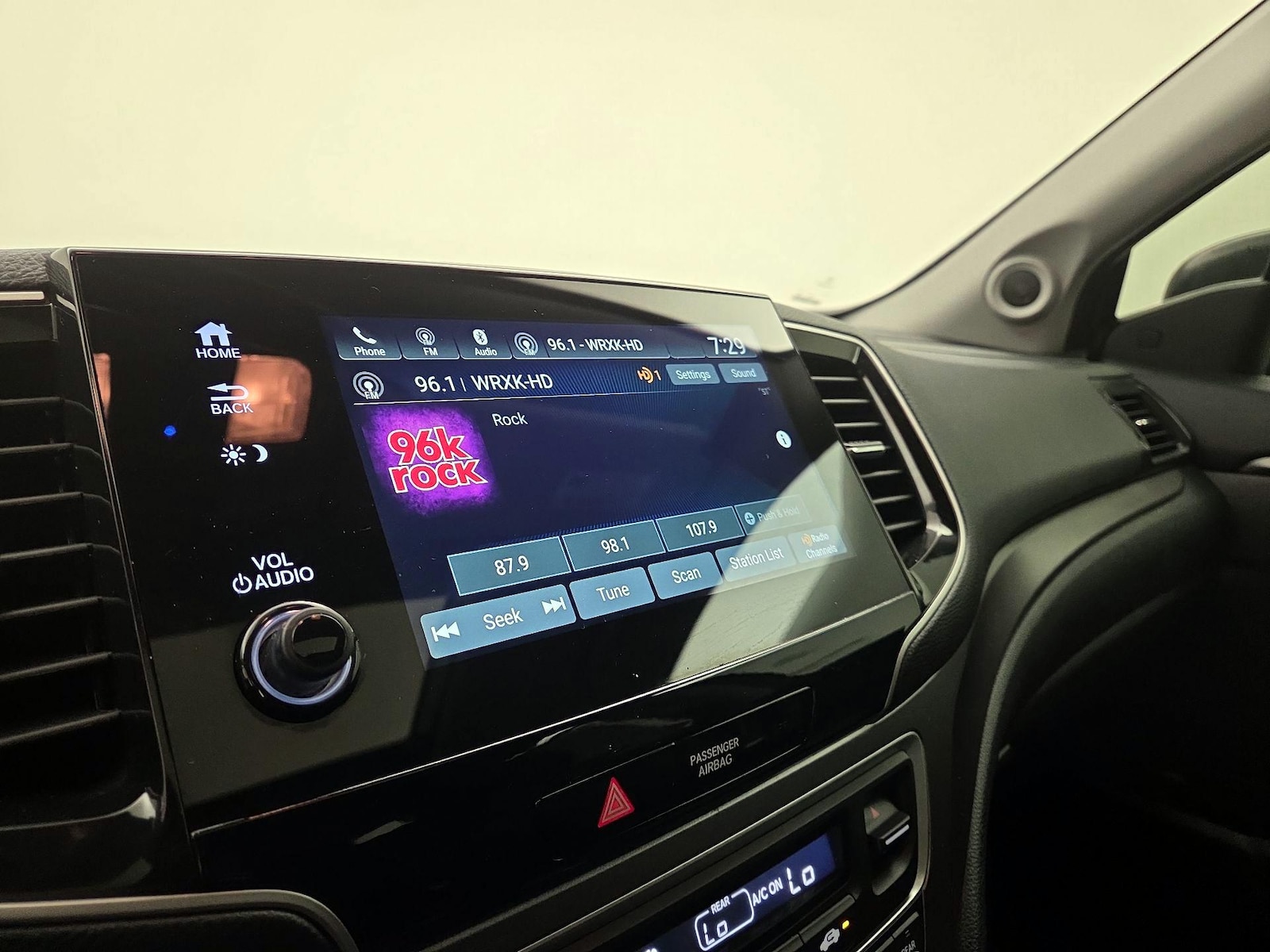 2021 Honda Pilot SE - Photo 16