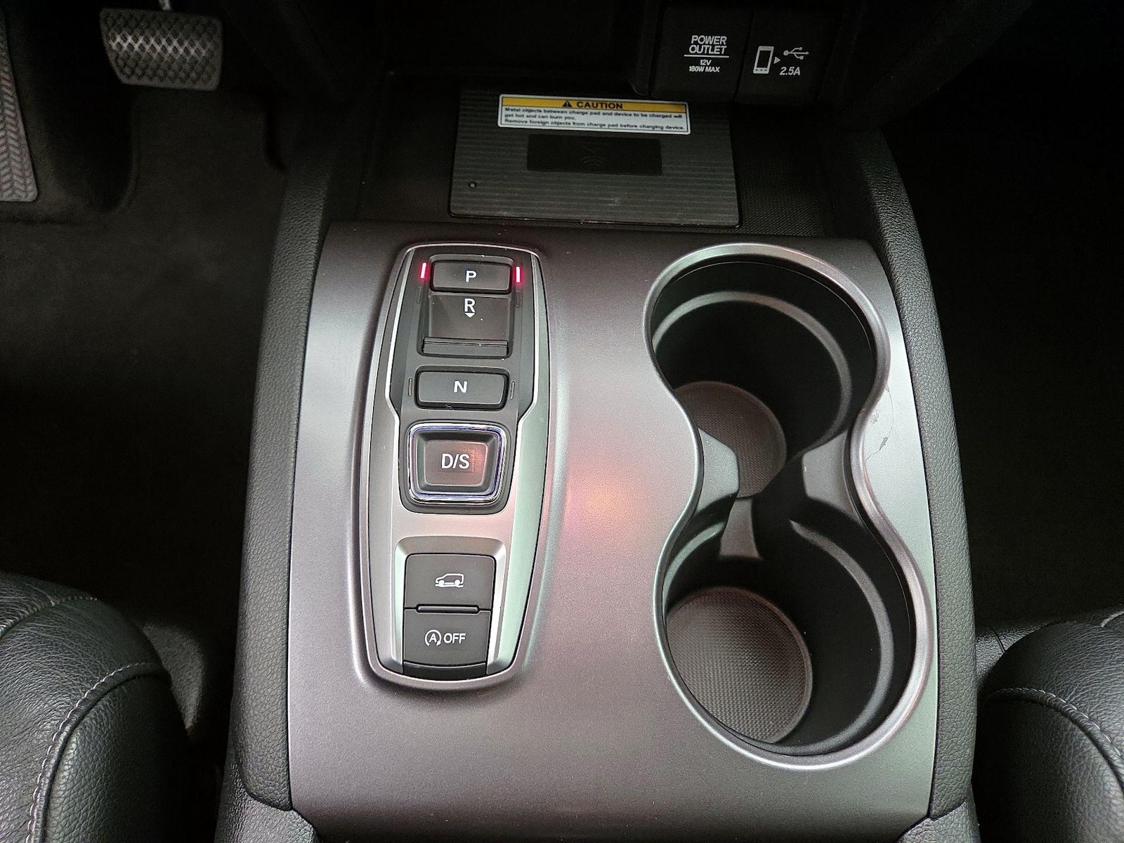 2021 Honda Pilot SE - Photo 18