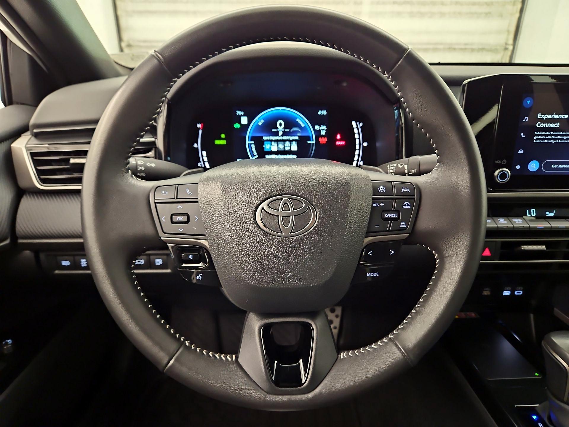 Thumbnail: 2025 Toyota Camry - 10