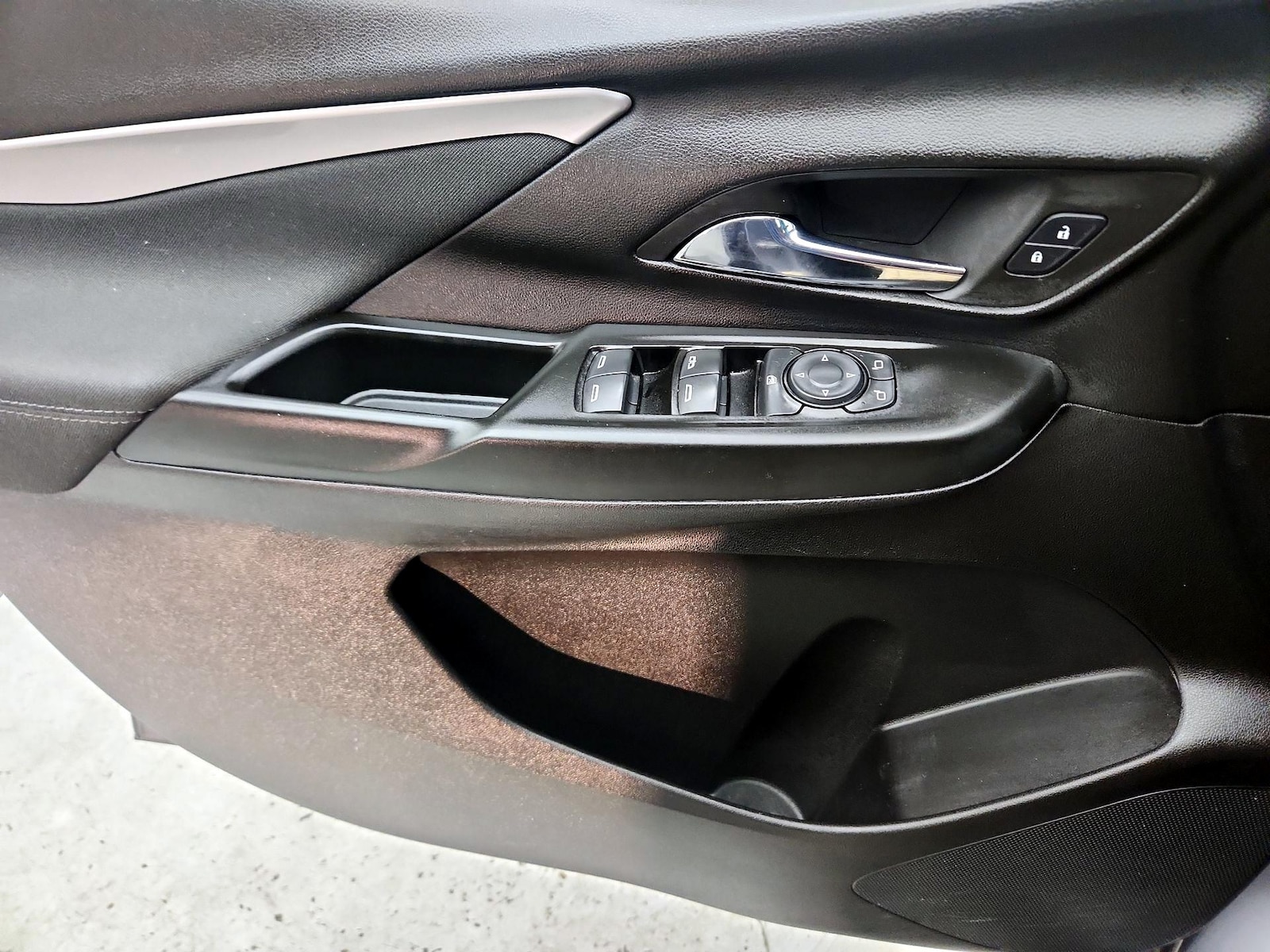 2023 Chevrolet Bolt EV LT - Photo 13
