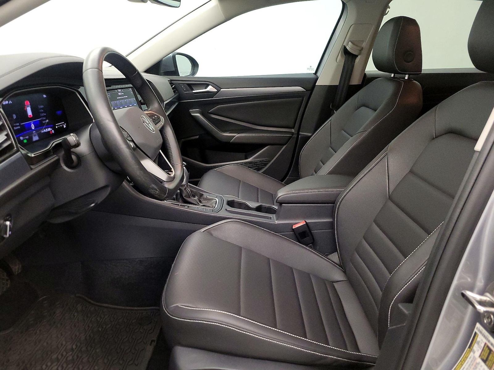 2024 Volkswagen Jetta SE - Photo 12