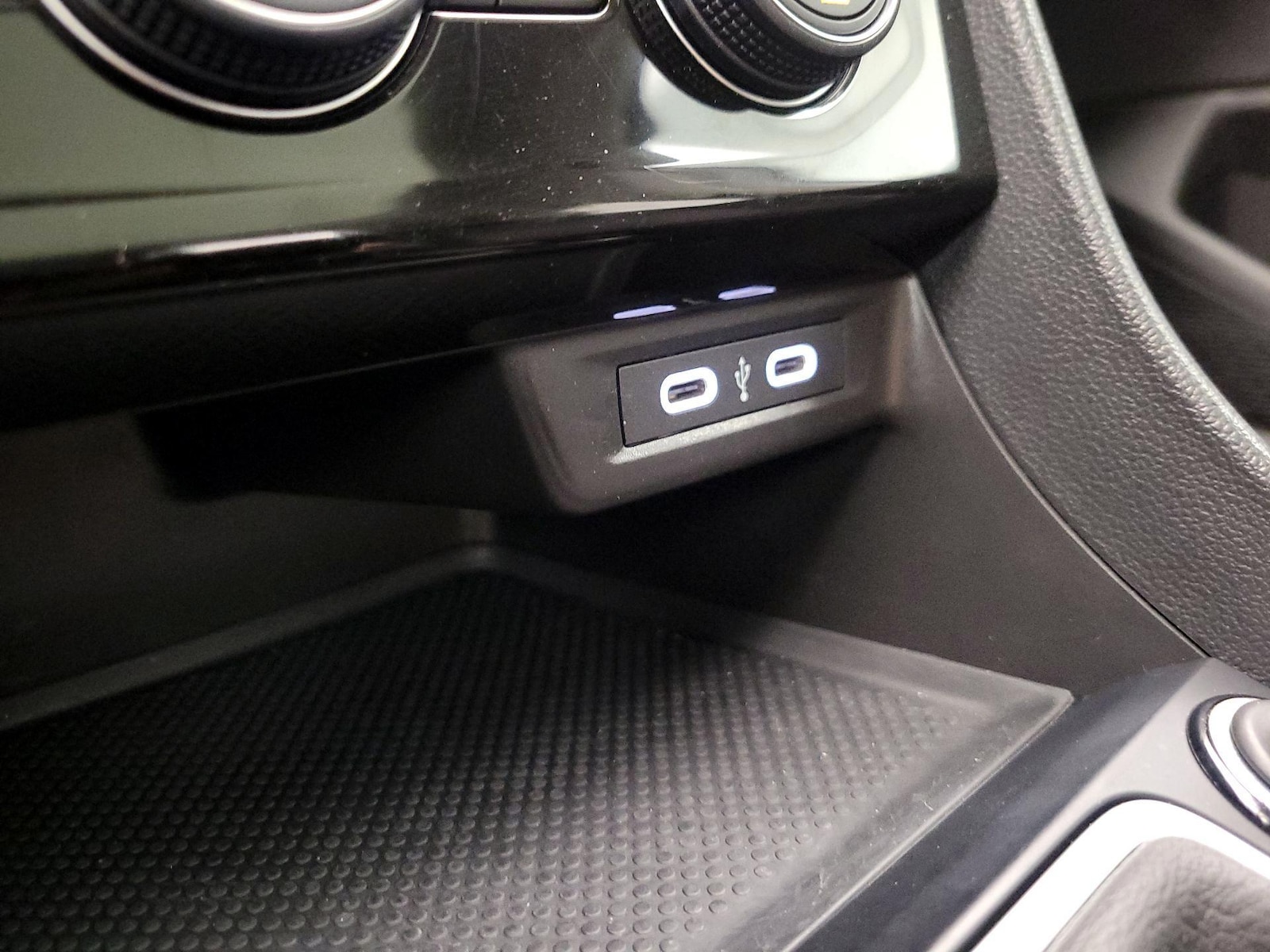 2024 Volkswagen Jetta SE - Photo 19
