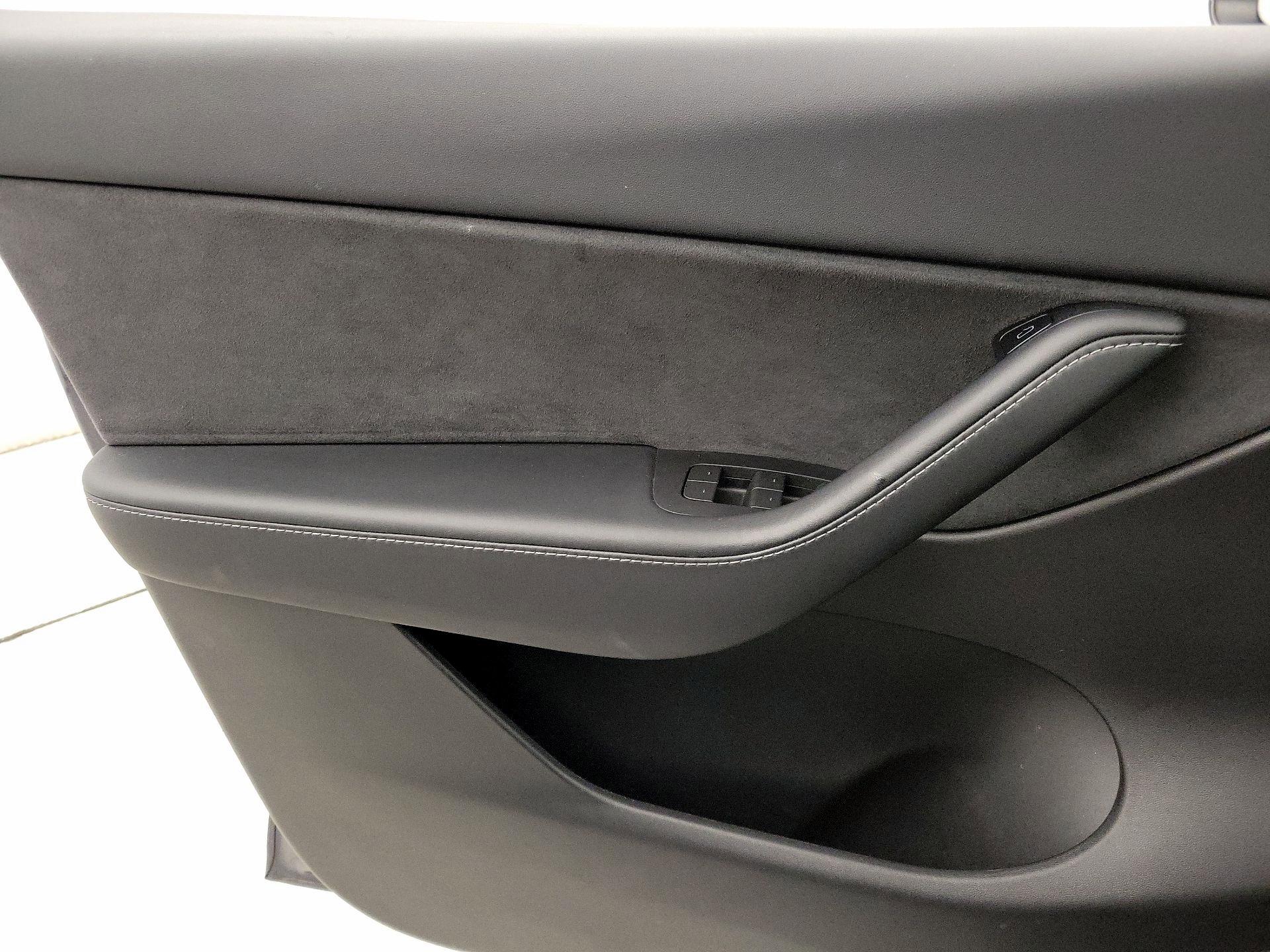 Thumbnail: 2021 Tesla Model Y - 12