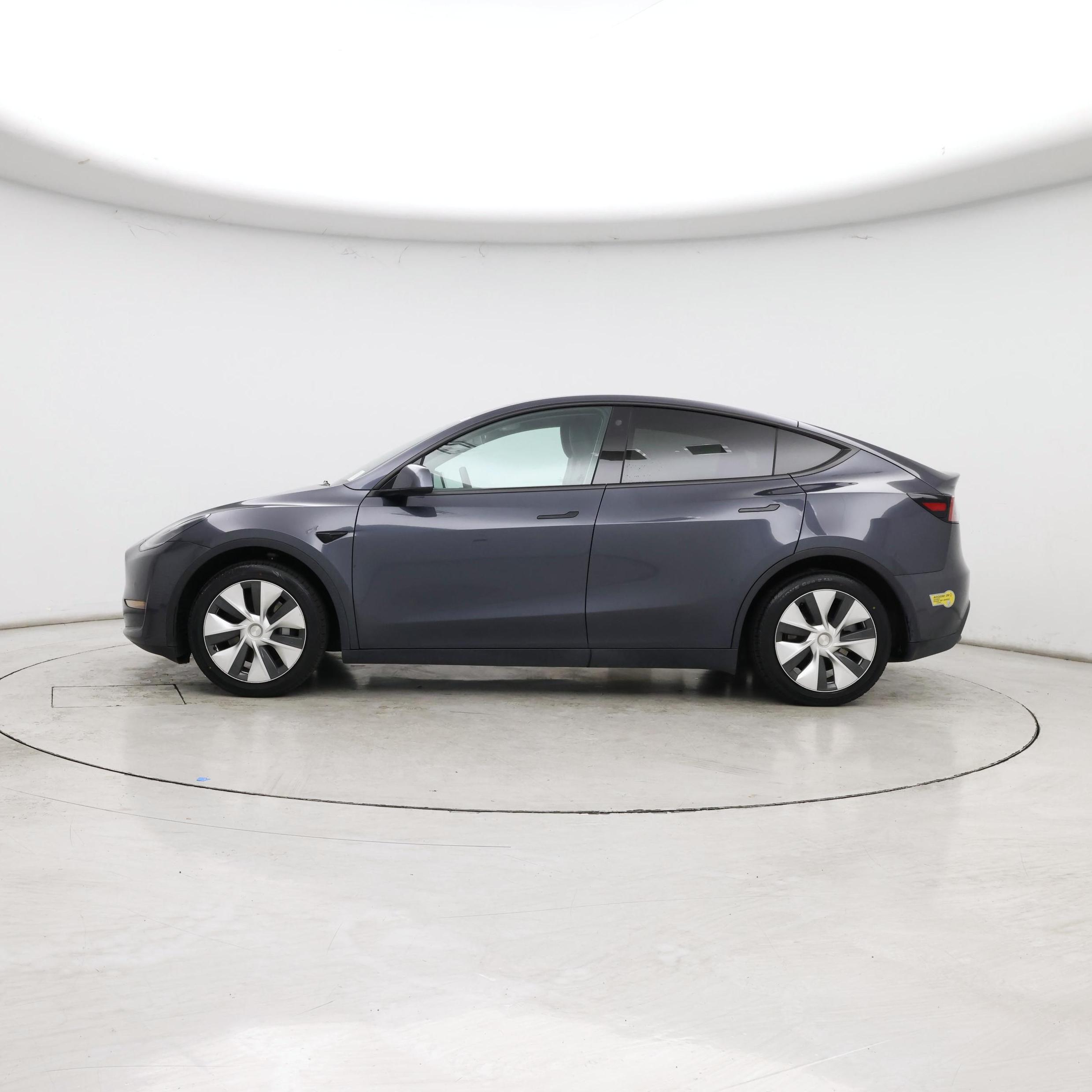 Thumbnail: 2021 Tesla Model Y - 3