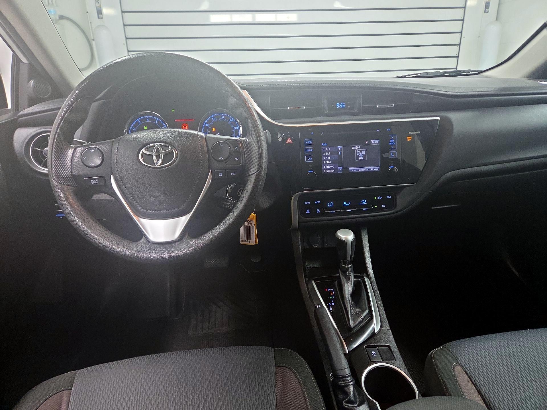 Thumbnail: 2017 Toyota Corolla - 9