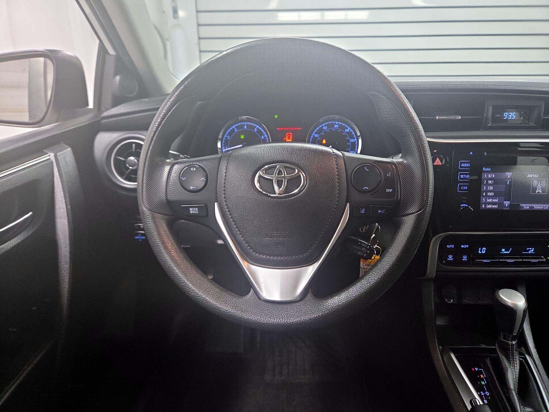 Thumbnail: 2017 Toyota Corolla - 10
