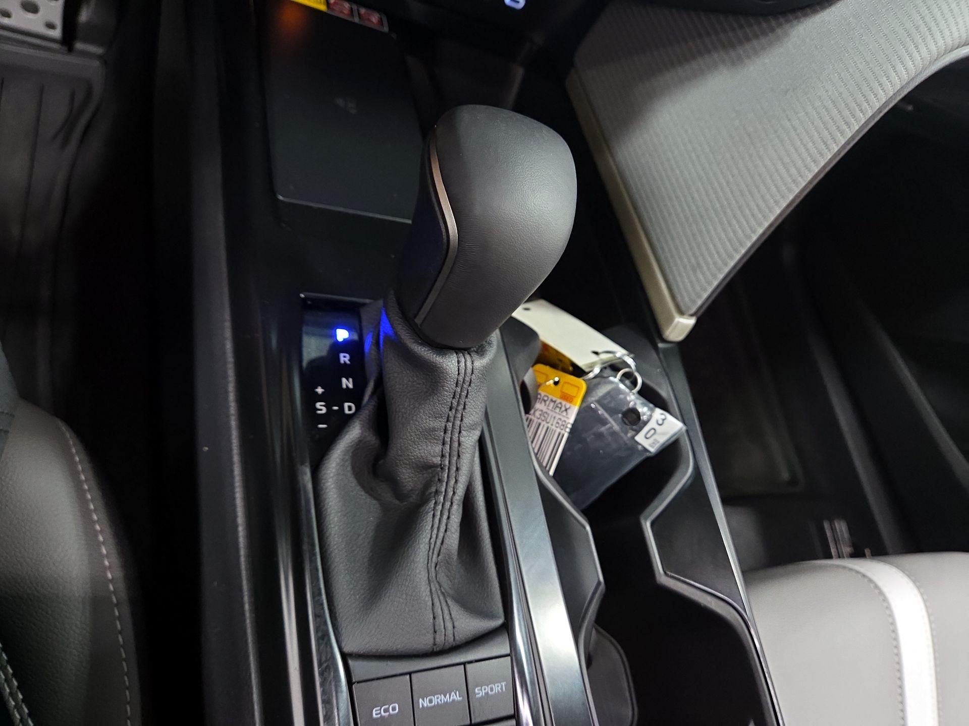 Thumbnail: 2025 Toyota Camry - 14