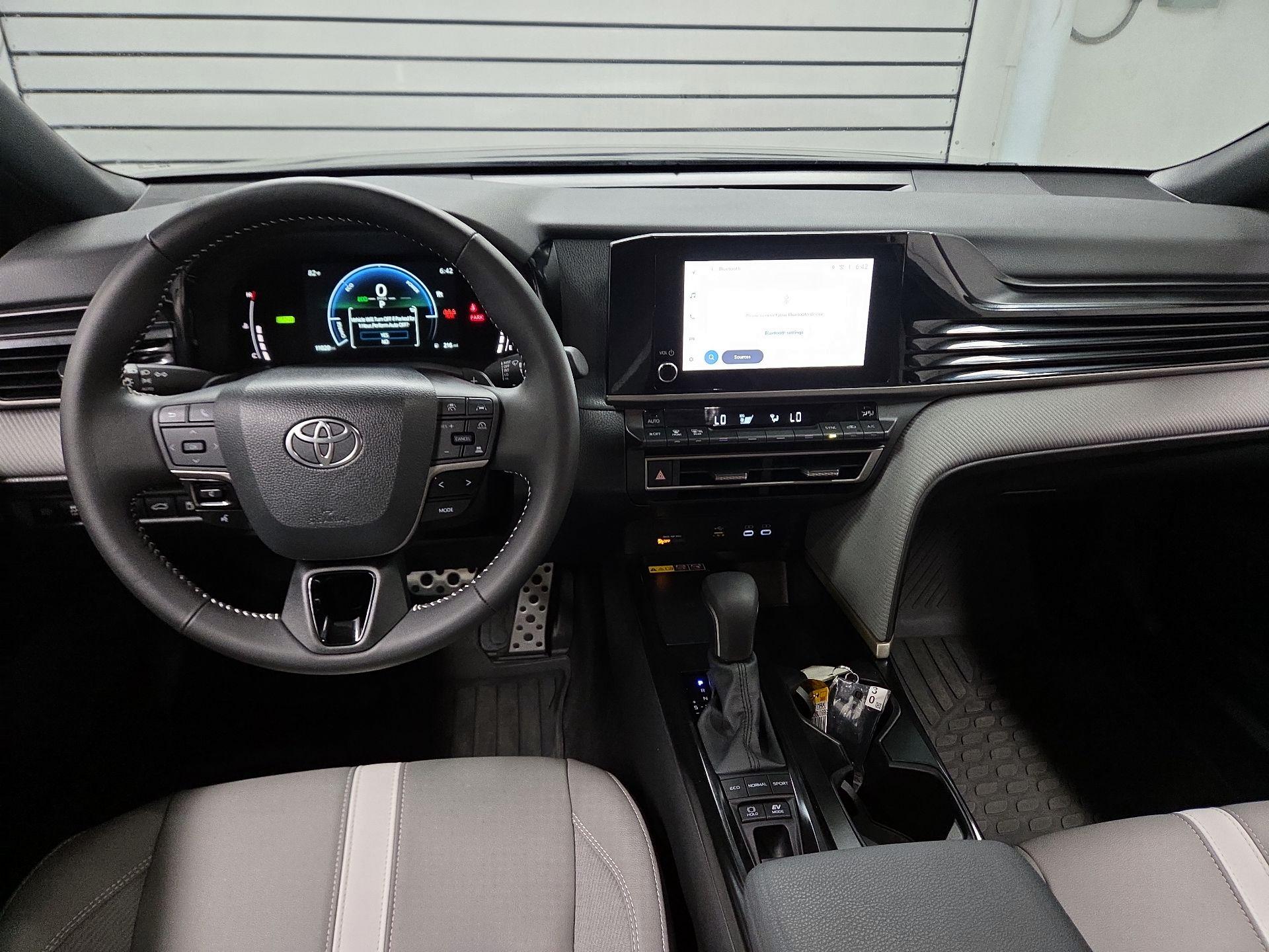 Thumbnail: 2025 Toyota Camry - 8
